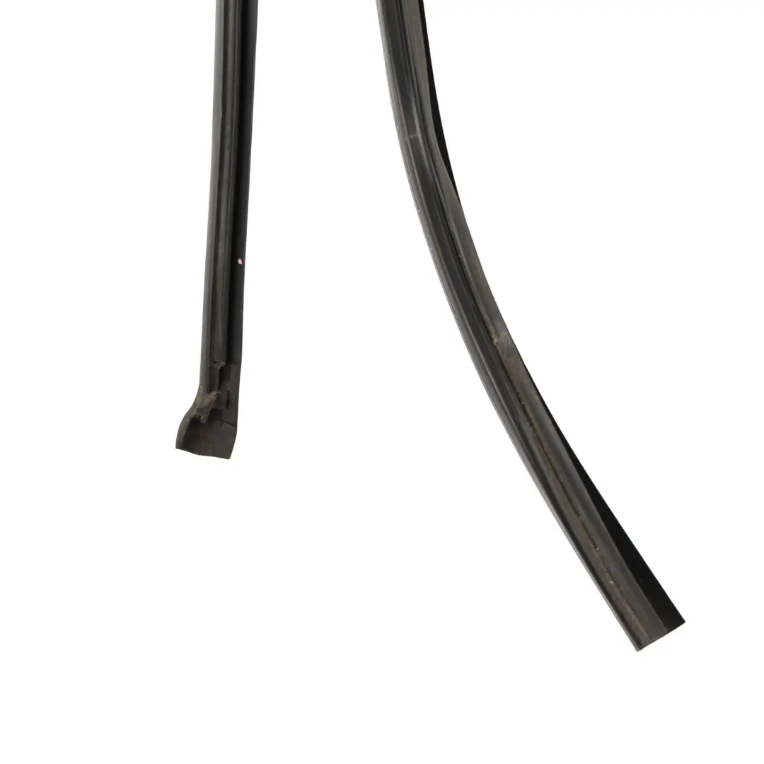 Window Guide Seal Gasket Right O/S Rear Door Rubber Strip 7362240 to BMW X1 F48 with Part number 7362239 BMW X1 F48 Window Guide Seal Gasket Right O/S Rear Door Rubber Strip 7362240 - SKU 7362239-1 - Part number 7362239