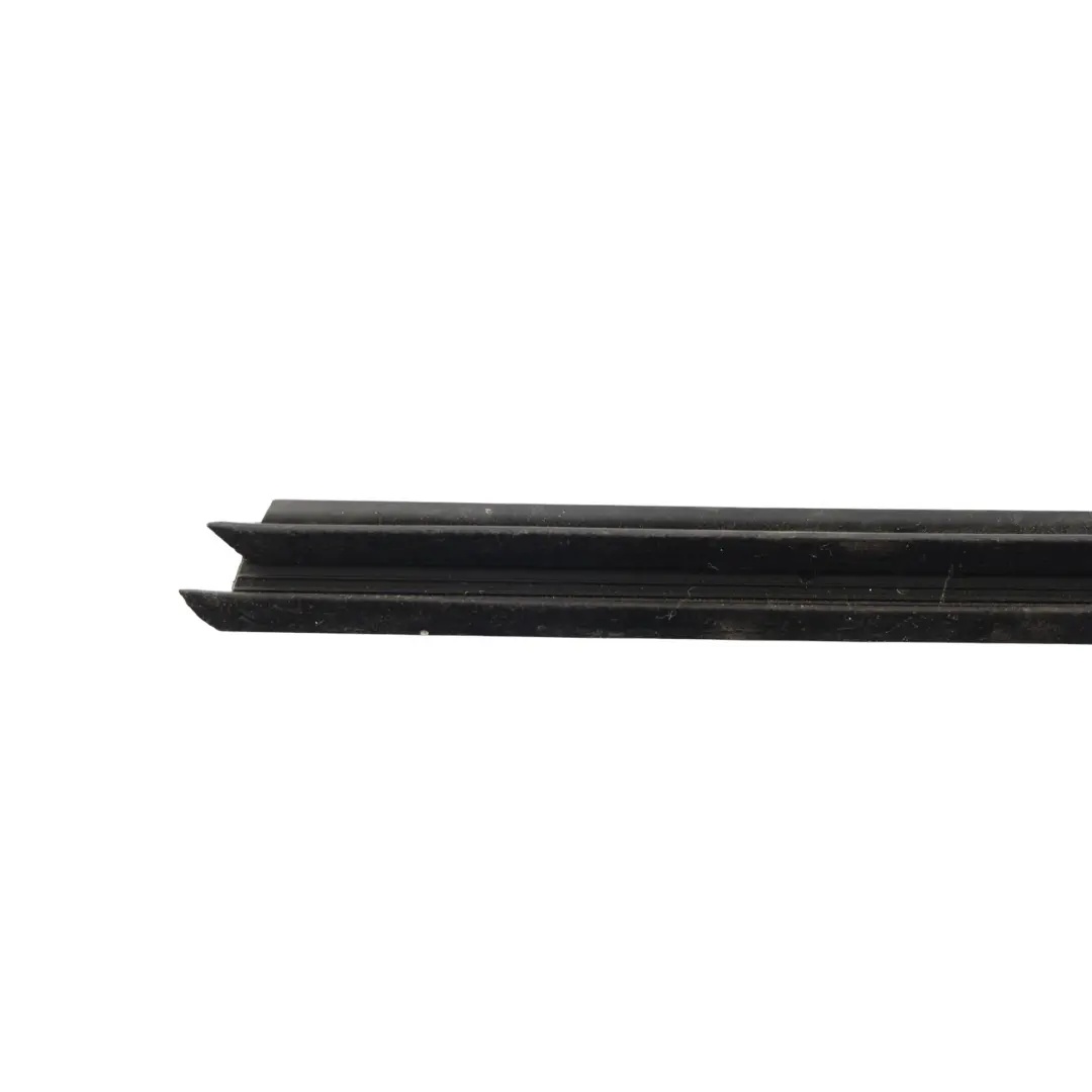 Junta Guía Ventanilla Puerta Delantera Izquierda para BMW X4 F26 con número de pieza 7364749 BMW X4 F26 Junta Guía Ventanilla Puerta Delantera Izquierda - SKU 7364749 - Número de pieza 7364749