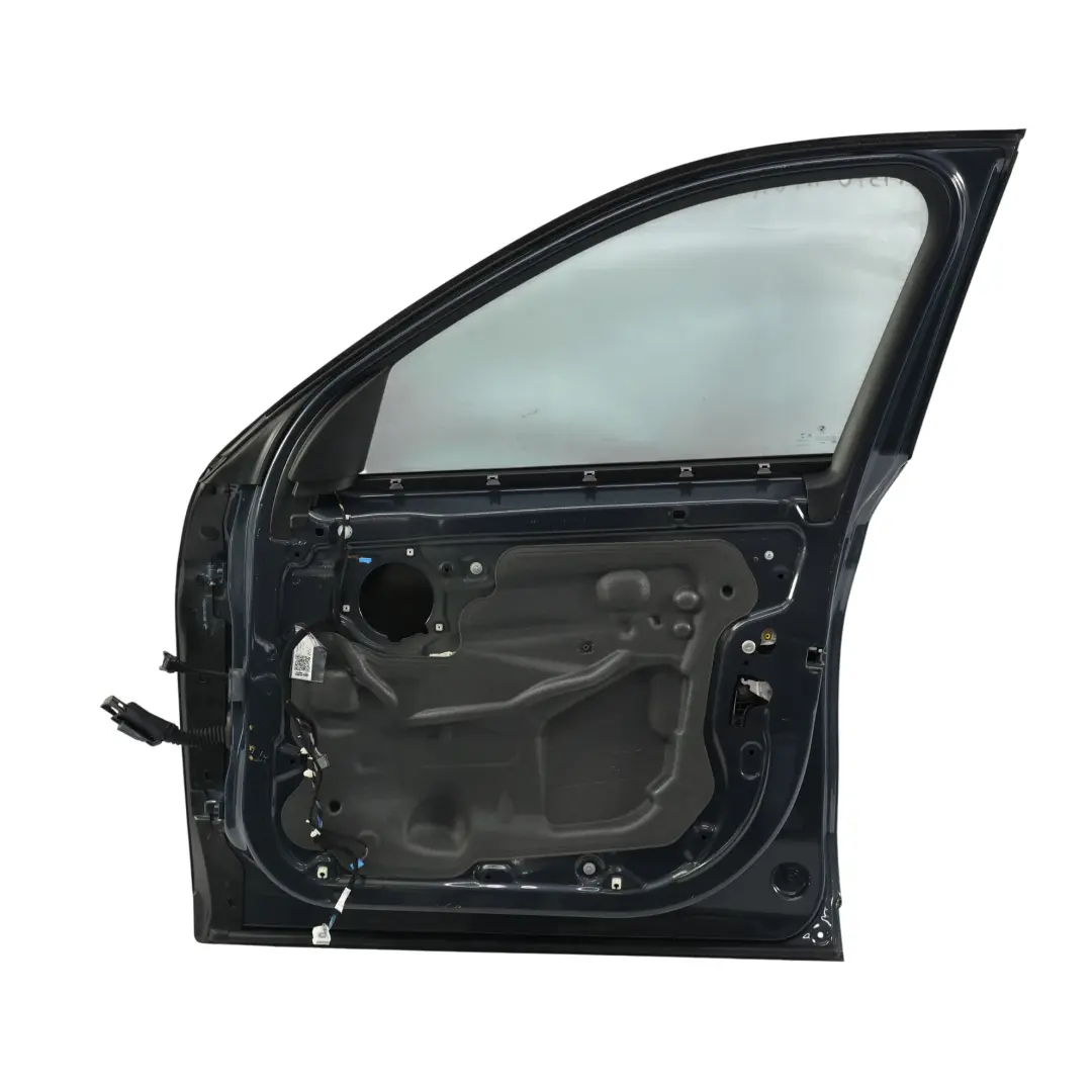 Drzwi Przednie Prawe Obudowa Atlantik Grau Metallic C09 do BMW X1 F48 o numerze 7414370 BMW X1 F48 Drzwi Przednie Prawe Obudowa Atlantik Grau Metallic C09 - SKU 7414370-ATGR - Numer Części 7414370