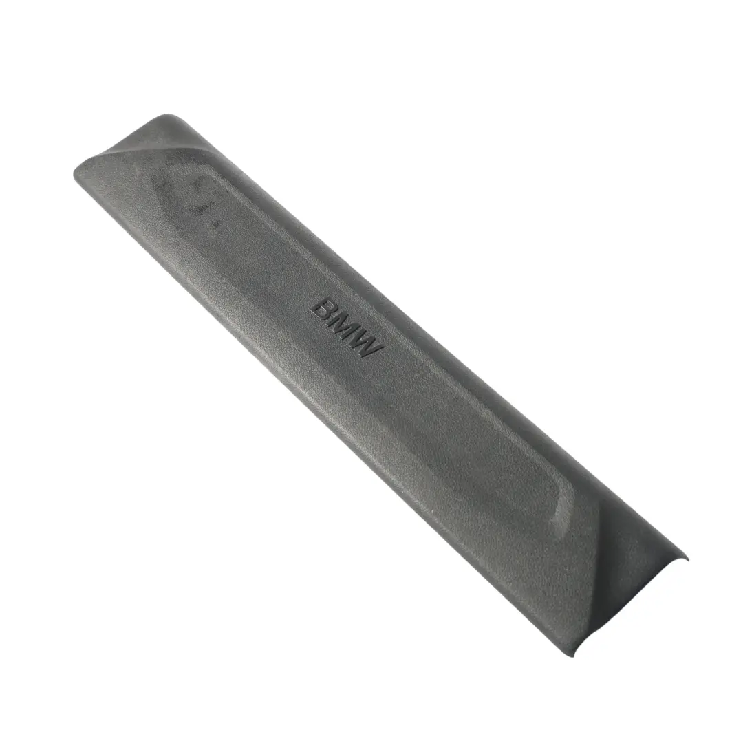 Cubresumbral Puerta Delantera Negro 744937 para BMW F40 F70 con número de pieza 7462678 BMW F40 F70 Cubresumbral Puerta Delantera Negro 744937 - SKU 7462678 - Número de pieza 7462678