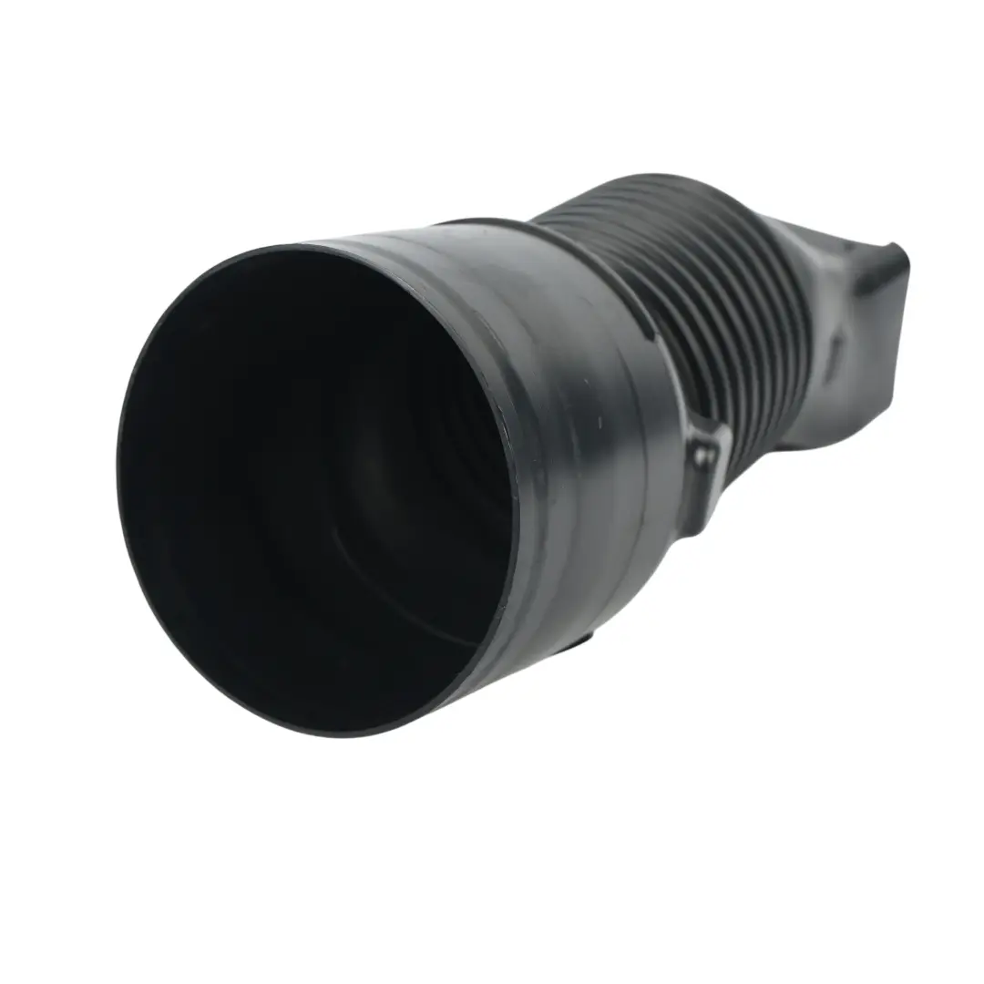 Przewód Wlotu Powietrza 3.0 Diesel do Land Rover Vogue L322 o numerze 7786972 Land Rover Vogue L322 Przewód Wlotu Powietrza 3.0 Diesel - SKU 7786972 - Numer Części 7786972