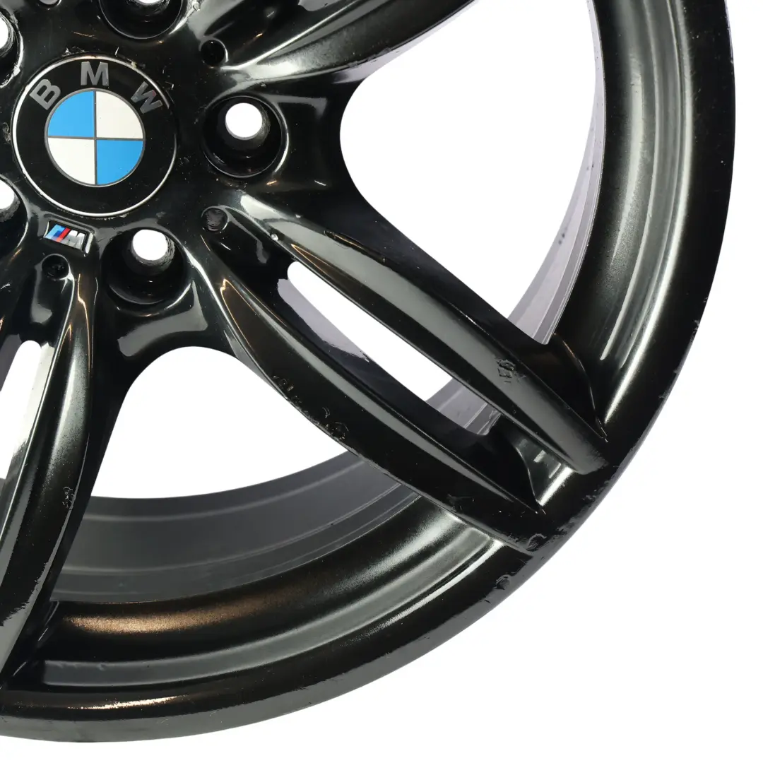 Jante avant en alliage noir 19" 8,5J M Double rayon 351 pour BMW F10 F11 F12 à propos du numéro de pièce 7842652 BMW F10 F11 F12 Jante avant en alliage noir 19" 8,5J M Double rayon 351 - SKU 7842652-4 - Numéro de pièce 7842652