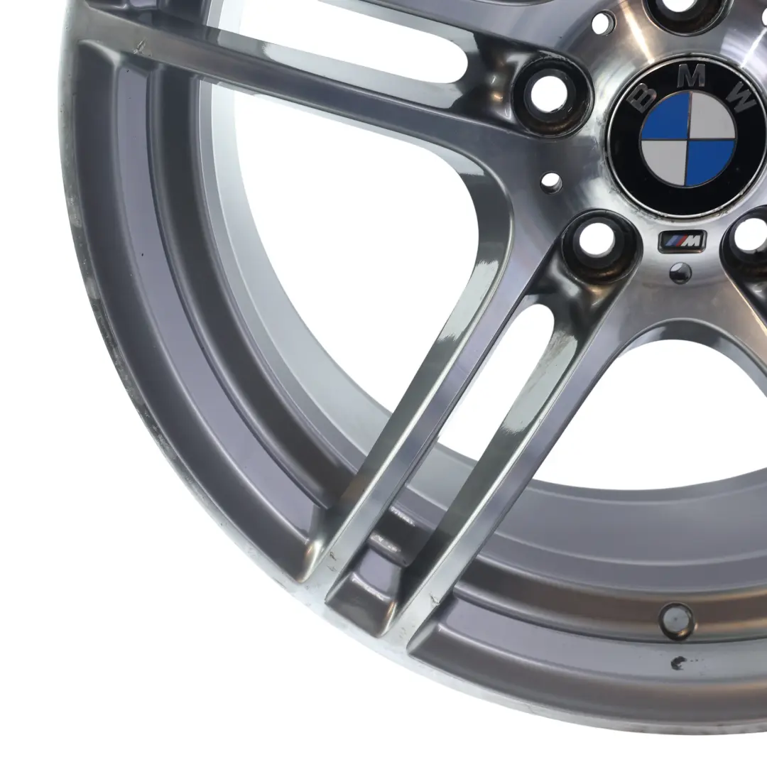 Cerchio posteriore lega 19" 9J ET:39 M Doppie razze 313 per BMW E90 E91 E92 con numero di parte 7844344 BMW E90 E91 E92 Cerchio posteriore lega 19" 9J ET:39 M Doppie razze 313 - SKU 7844344-5 - Numero di parte 7844344