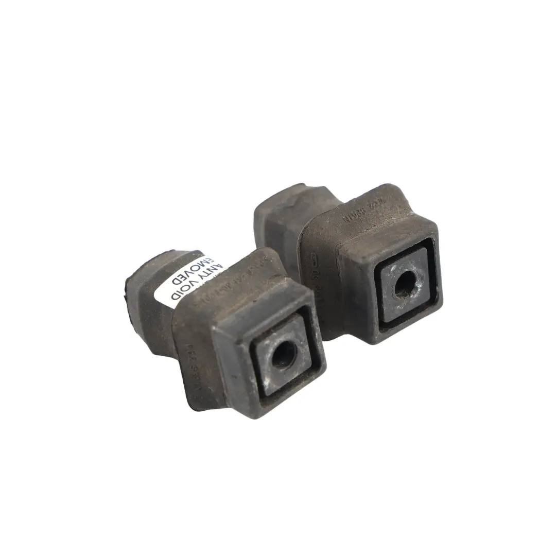 7L Kühler Gummilager Oben X2 für Audi Q7 4L Touareg mit Teilenummer 7L0121276A Audi Q7 4L Touareg 7L Kühler Gummilager Oben X2 - SKU 7L0121276A-1 - Teilenummer 7L0121276A