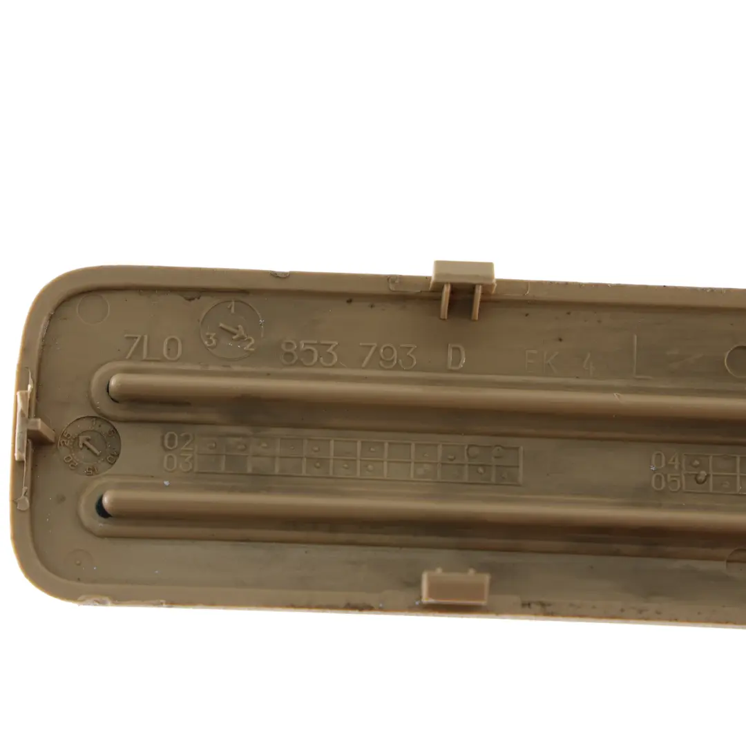 Mk1 Listwa Progu Drzwi Tylna Lewa do Volkswagen Touareg o numerze 7L0853793D Volkswagen Touareg Mk1 Listwa Progu Drzwi Tylna Lewa - SKU 7L0853793D - Numer Części 7L0853793D