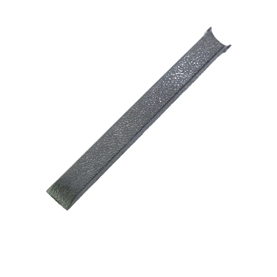 Cubierta Riel Asiento Izquierdo Delantero para Porsche Cayenne 9PA con número de pieza 7L0881097B Porsche Cayenne 9PA Cubierta Riel Asiento Izquierdo Delantero - SKU 7L0881097B - Número de pieza 7L0881097B
