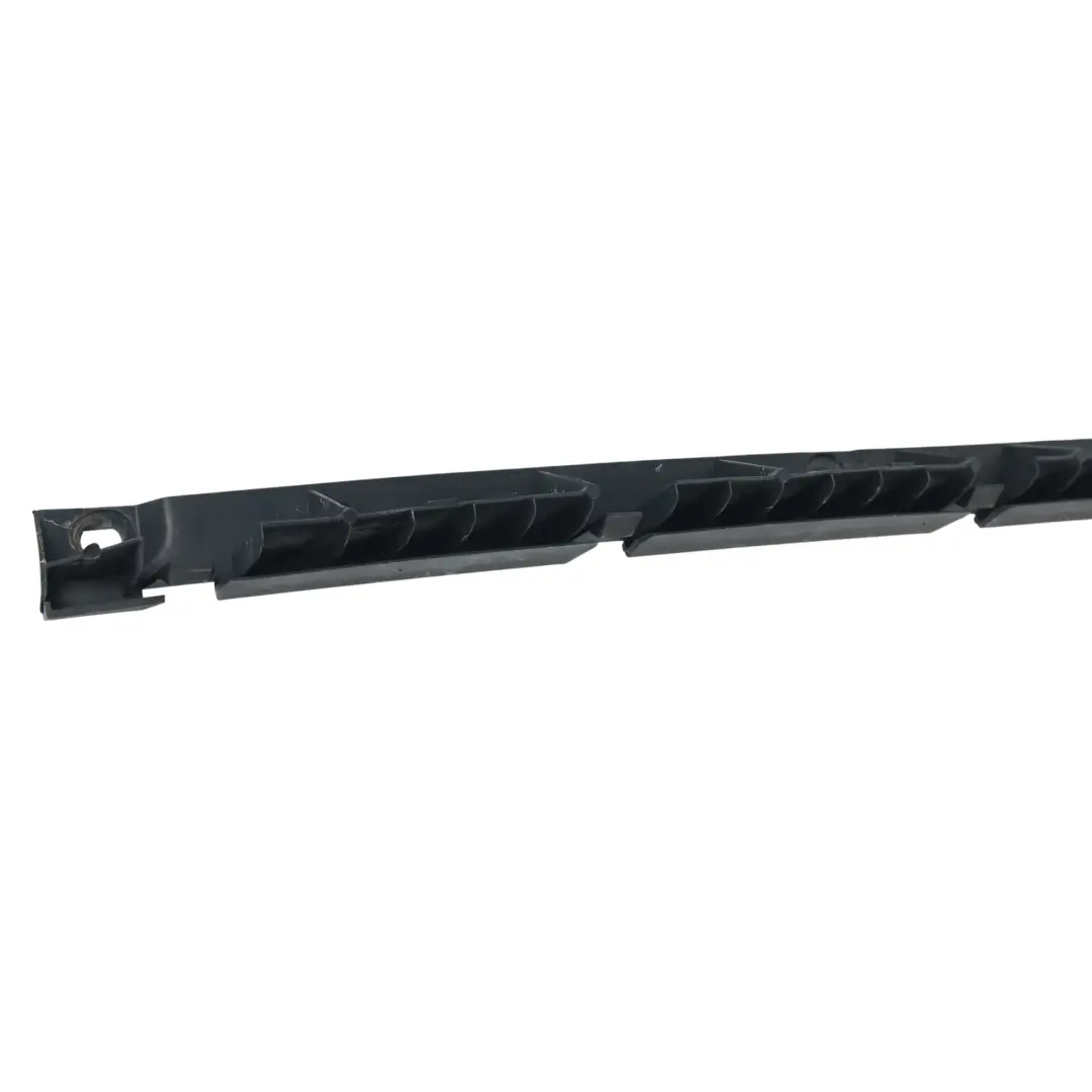 Porsche Cayenne 9PA Staffa Centrale Paraurti Posteriore - SKU 7L5807863B - Numero di parte 7L5807863B
