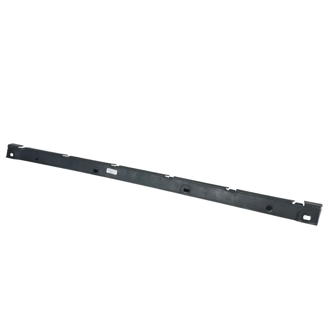 Porsche Cayenne 9PA Staffa Centrale Paraurti Posteriore - SKU 7L5807863B - Numero di parte 7L5807863B