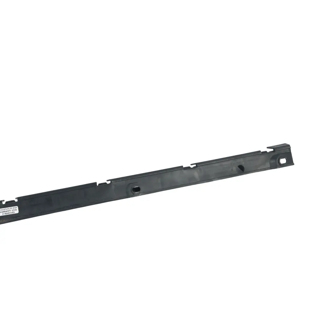 Staffa Centrale Paraurti Posteriore per Porsche Cayenne 9PA con numero di parte 7L5807863B Porsche Cayenne 9PA Staffa Centrale Paraurti Posteriore - SKU 7L5807863B - Numero di parte 7L5807863B