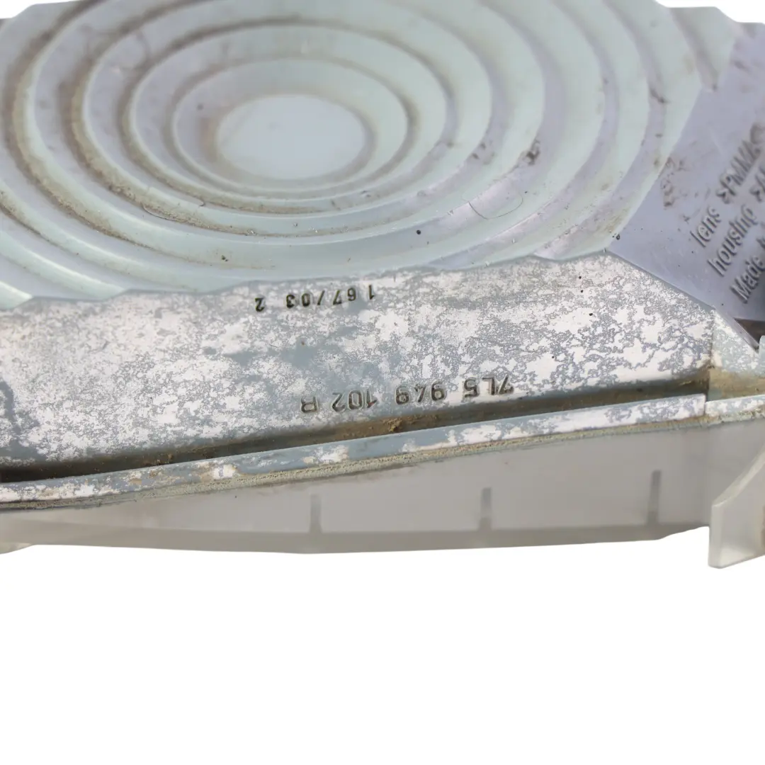 Front Bumper Indicator Light Lamp Right O/S to Porsche Cayenne 9PA with Part number 7L5949102B Porsche Cayenne 9PA Front Bumper Indicator Light Lamp Right O/S - SKU 7L5949102B - Part number 7L5949102B