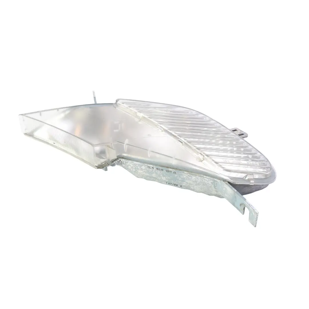 Front Bumper Indicator Light Lamp Right O/S to Porsche Cayenne 9PA with Part number 7L5949102B Porsche Cayenne 9PA Front Bumper Indicator Light Lamp Right O/S - SKU 7L5949102B - Part number 7L5949102B
