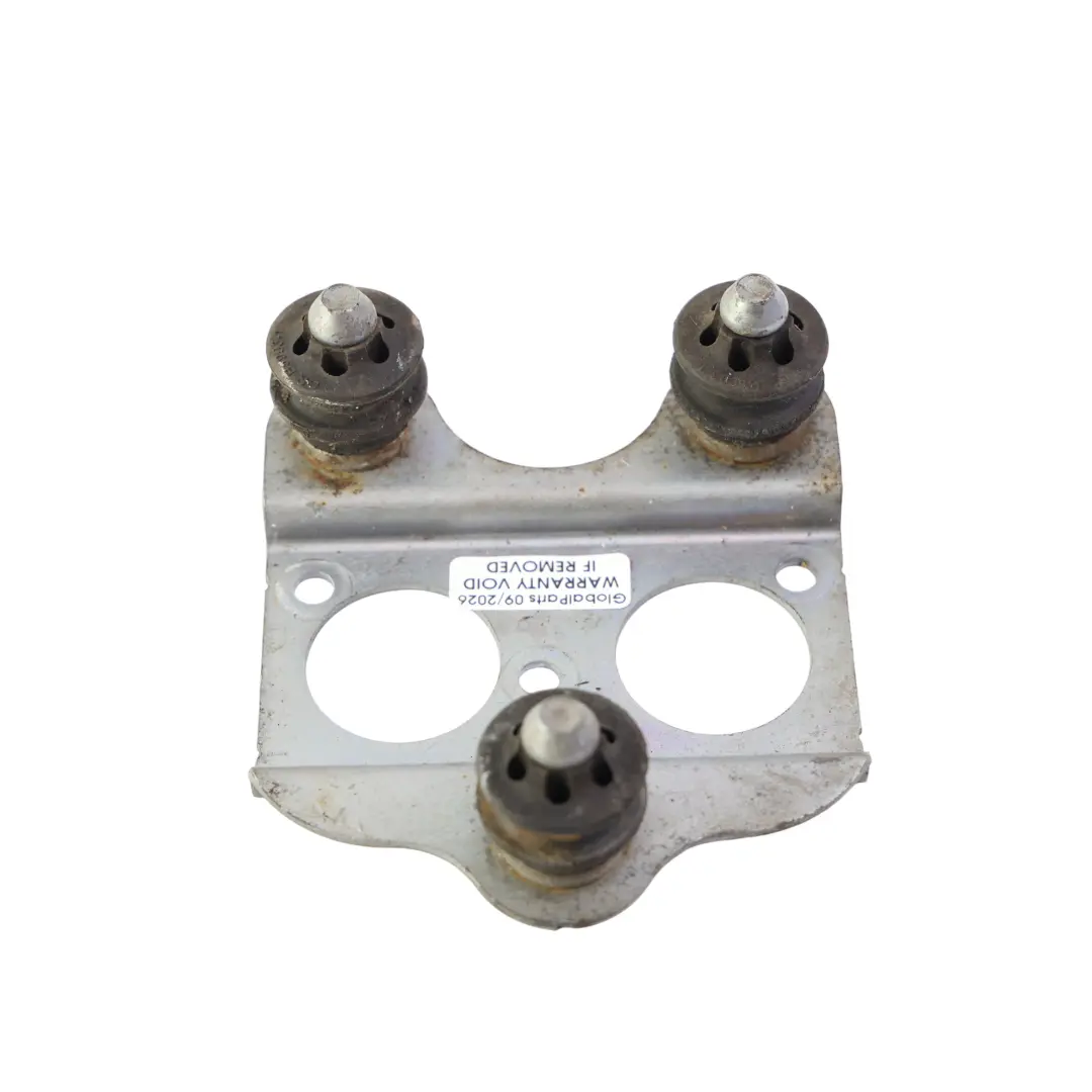 Uchwyt Mocowanie Pompy ABS do Audi Q7 4L VW Transporter T5 o numerze 7L8614235 Audi Q7 4L VW Transporter T5 Uchwyt Mocowanie Pompy ABS - SKU 7L8614235 - Numer Części 7L8614235