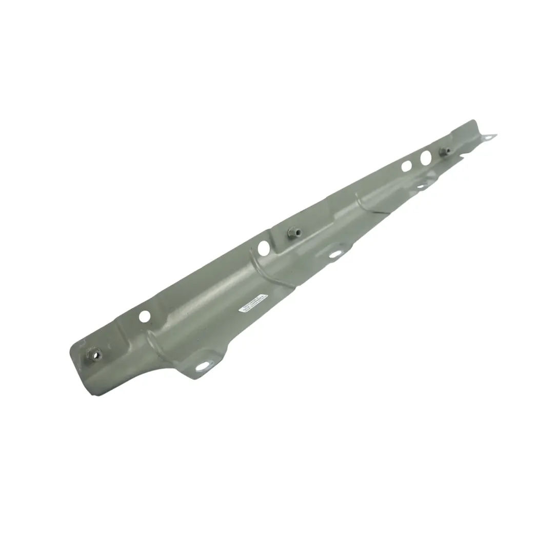 Support Guide Aile Avant Gauche Gris Météore M7W pour Porsche Cayenne 92A à propos du numéro de pièce 7P5806519 Porsche Cayenne 92A Support Guide Aile Avant Gauche Gris Météore M7W - SKU 7P5806519-MET - Numéro de pièce 7P5806519