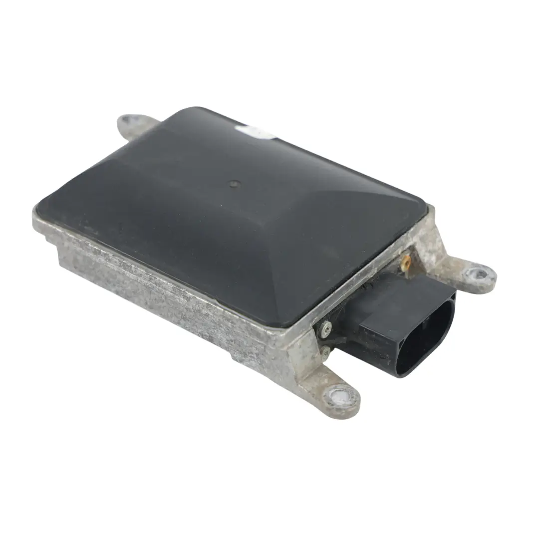7P Lane Change Assist Module Control Unit Master to Volkswagen Touareg with Part number 7P6907566A Volkswagen Touareg 7P Lane Change Assist Module Control Unit Master - SKU 7P6907566A - Part number 7P6907566A