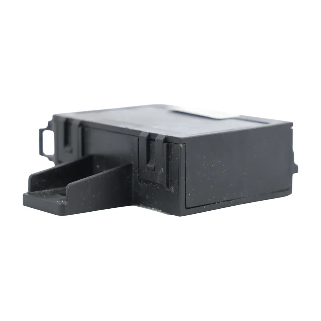 7P Backrest Release Control Module Unit ECU to VW Volkswagen Touareg with Part number 7P6959257 VW Volkswagen Touareg 7P Backrest Release Control Module Unit ECU - SKU 7P6959257 - Part number 7P6959257