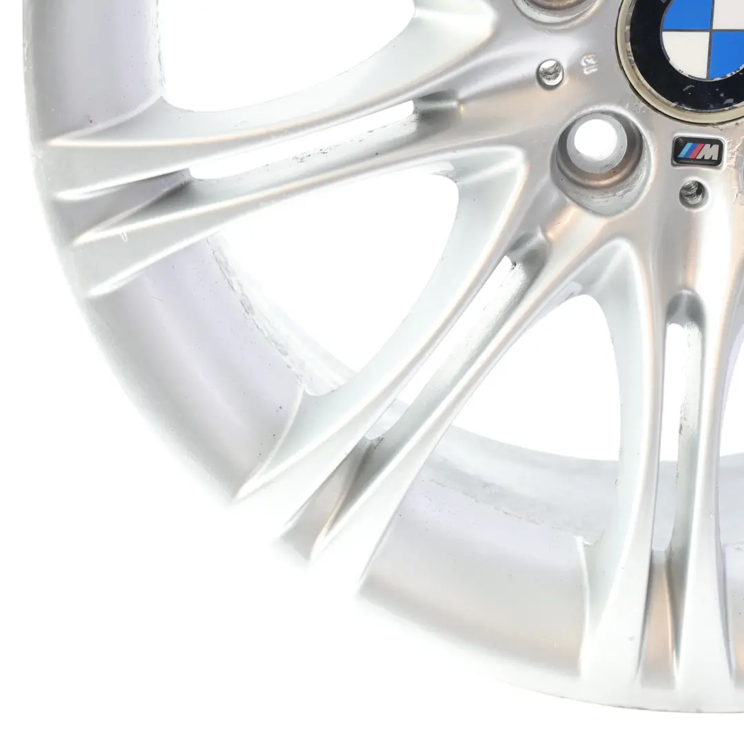Llanta de aleación de plata 18 "ET:20 8J M Doble Radio 135 para BMW E60 E61 con número de pieza 8036947 BMW E60 E61 Llanta de aleación de plata 18 "ET:20 8J M Doble Radio 135 - SKU 8036947-10 - Número de pieza 8036947
