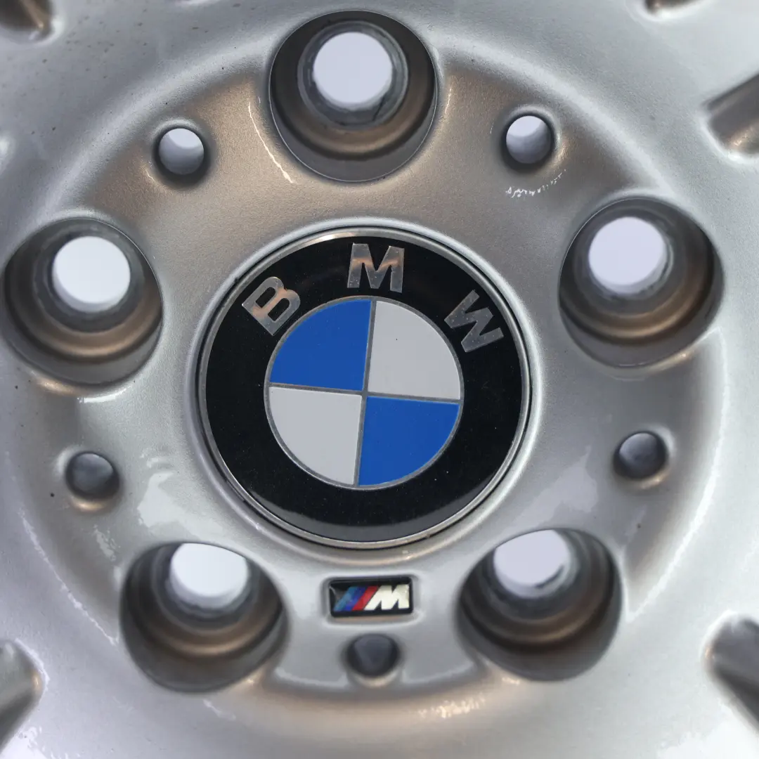 BMW E60 E61 Llanta De aleacion trasera 19" 9,5J ET:32 M Doble Radio 172 - SKU 8036949-1 - Número de pieza 8036949
