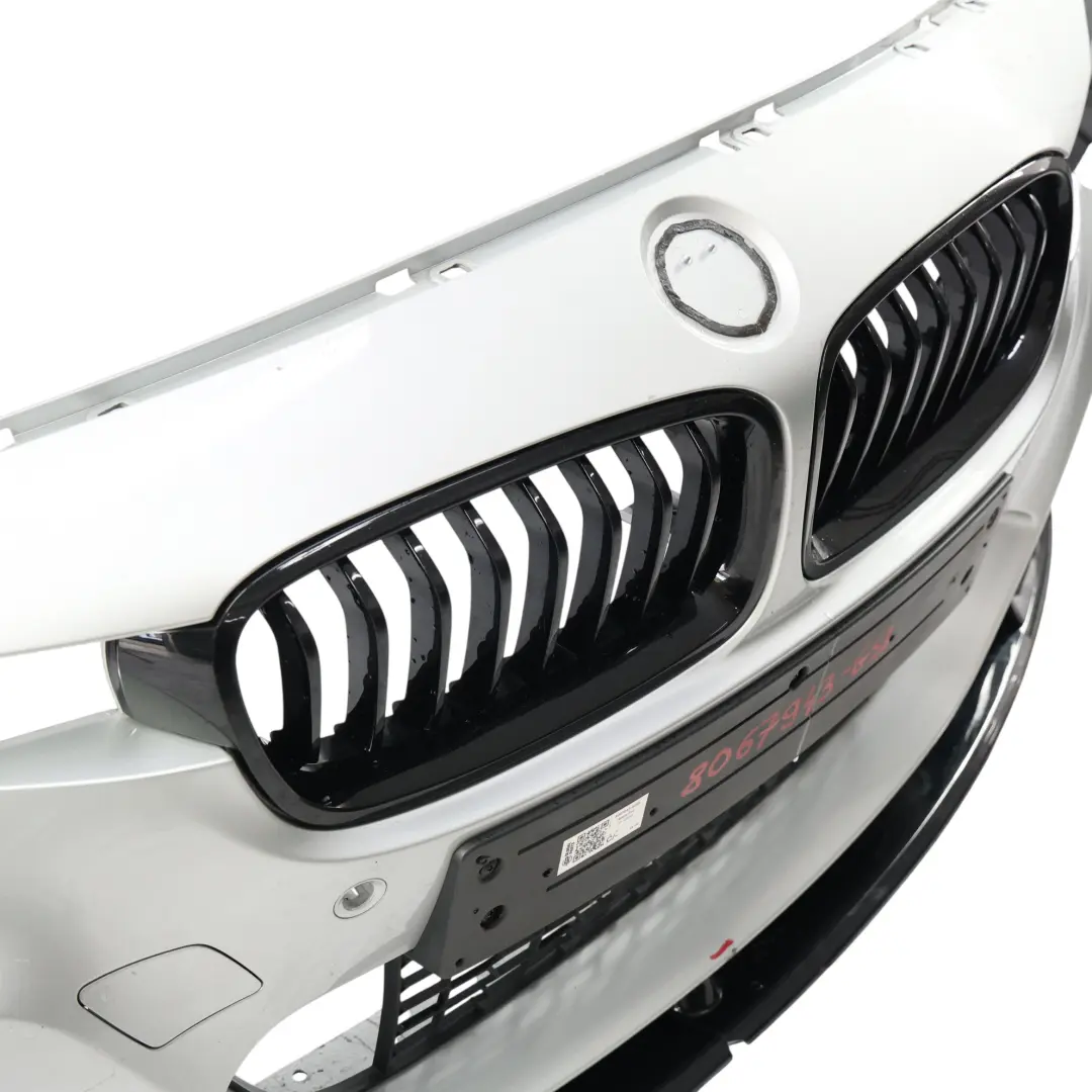 Zderzak Przedni Sport Line Glacier Silber Metallic A83 do BMW F30 o numerze 8067943 BMW F30 Zderzak Przedni Sport Line Glacier Silber Metallic A83 - SKU 8067943-GSB - Numer Części 8067943