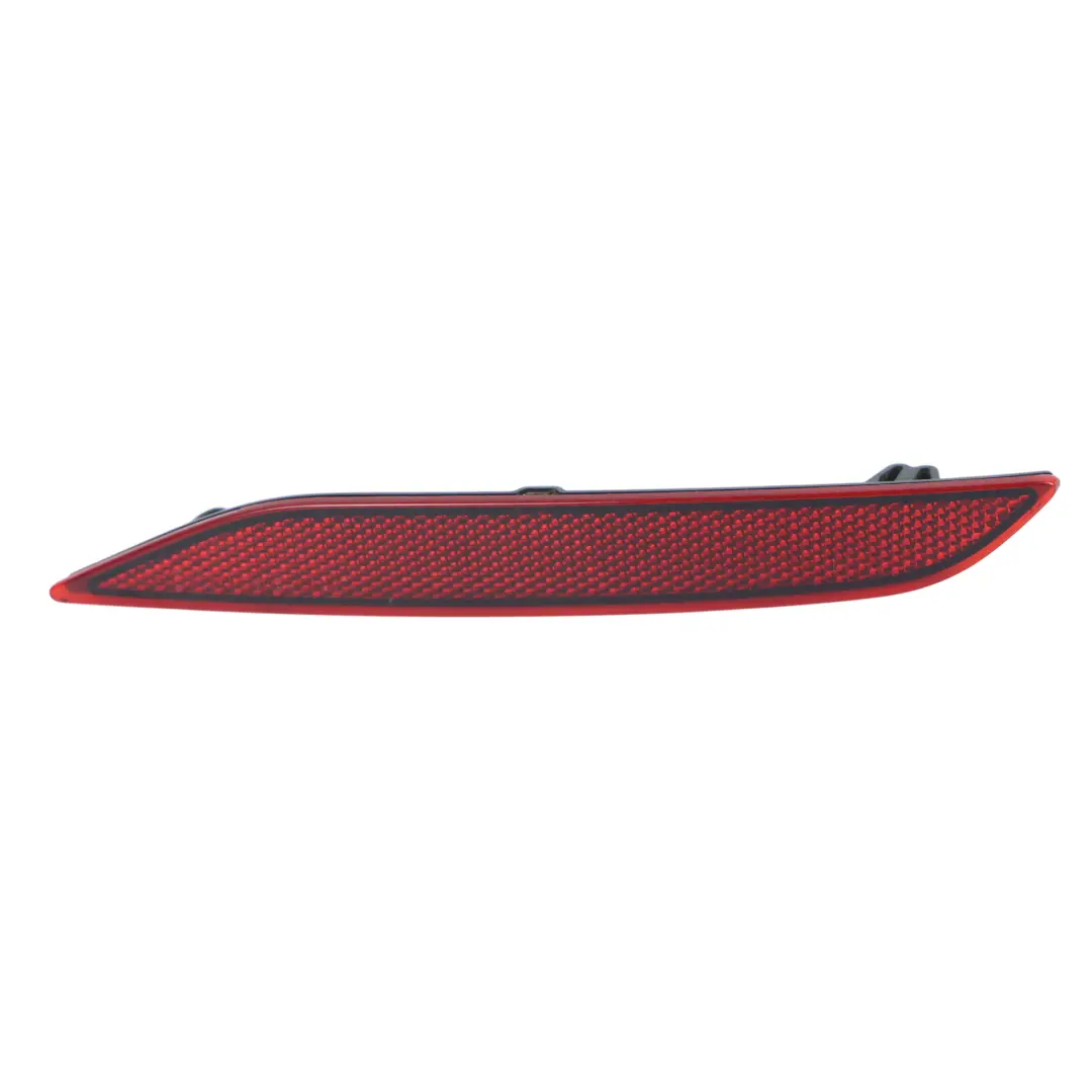 Moldura Reflector Trasero Derecho para BMW F44 Gran Coupe con número de pieza 8075978 BMW F44 Gran Coupe Moldura Reflector Trasero Derecho - SKU 8075978 - Número de pieza 8075978