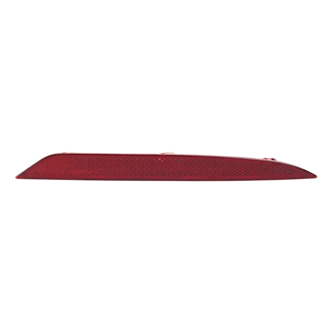 Fanale Riflettore Paraurti Posteriore Destro per BMW F40 con numero di parte 8077174 BMW F40 Fanale Riflettore Paraurti Posteriore Destro - SKU 8077174 - Numero di parte 8077174