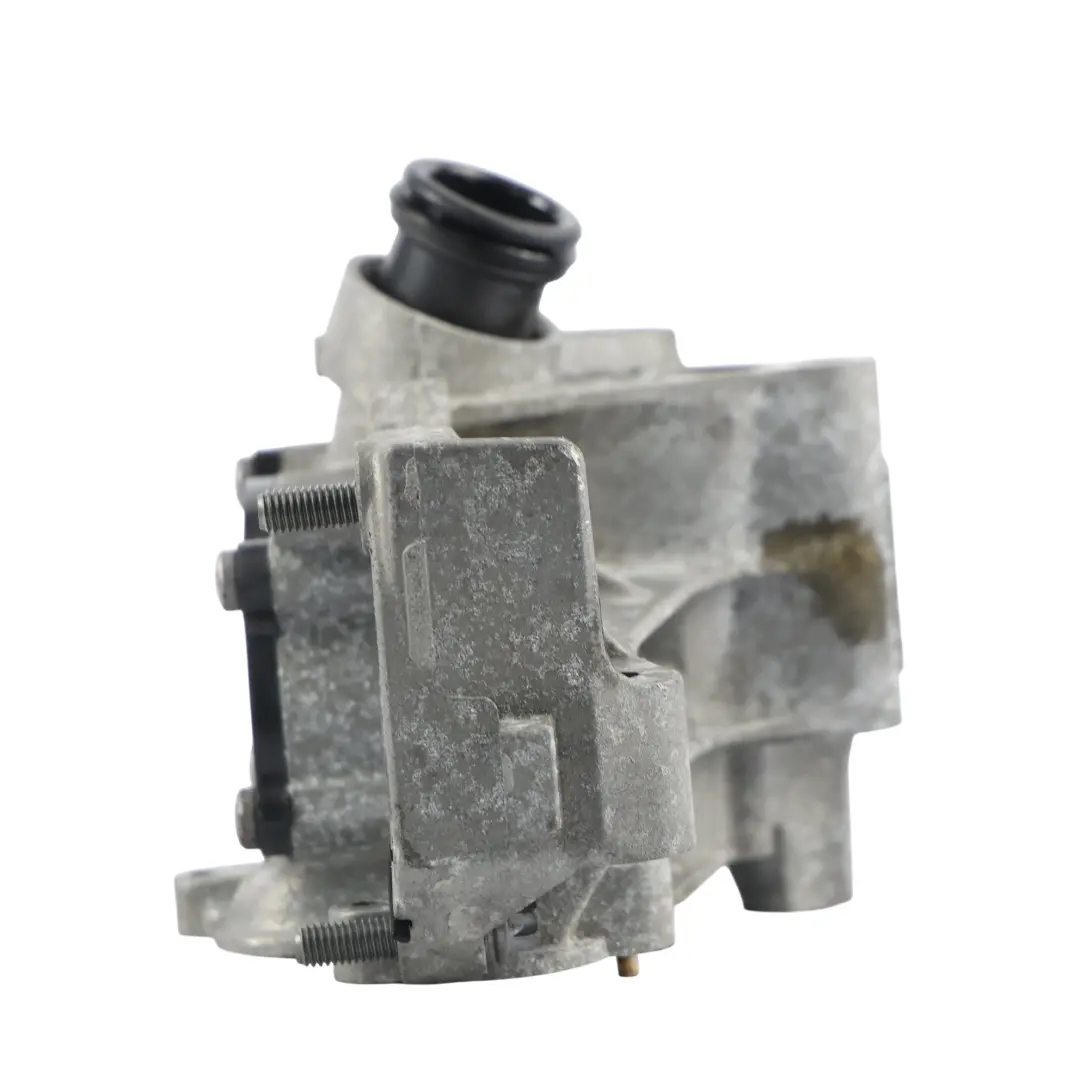 Wspornik Pompy Wody do BMW G01 G02 G05 G06 G07 G14 G15 o numerze 8650986 BMW G01 G02 G05 G06 G07 G14 G15 Wspornik Pompy Wody - SKU 8650986 - Numer Części 8650986