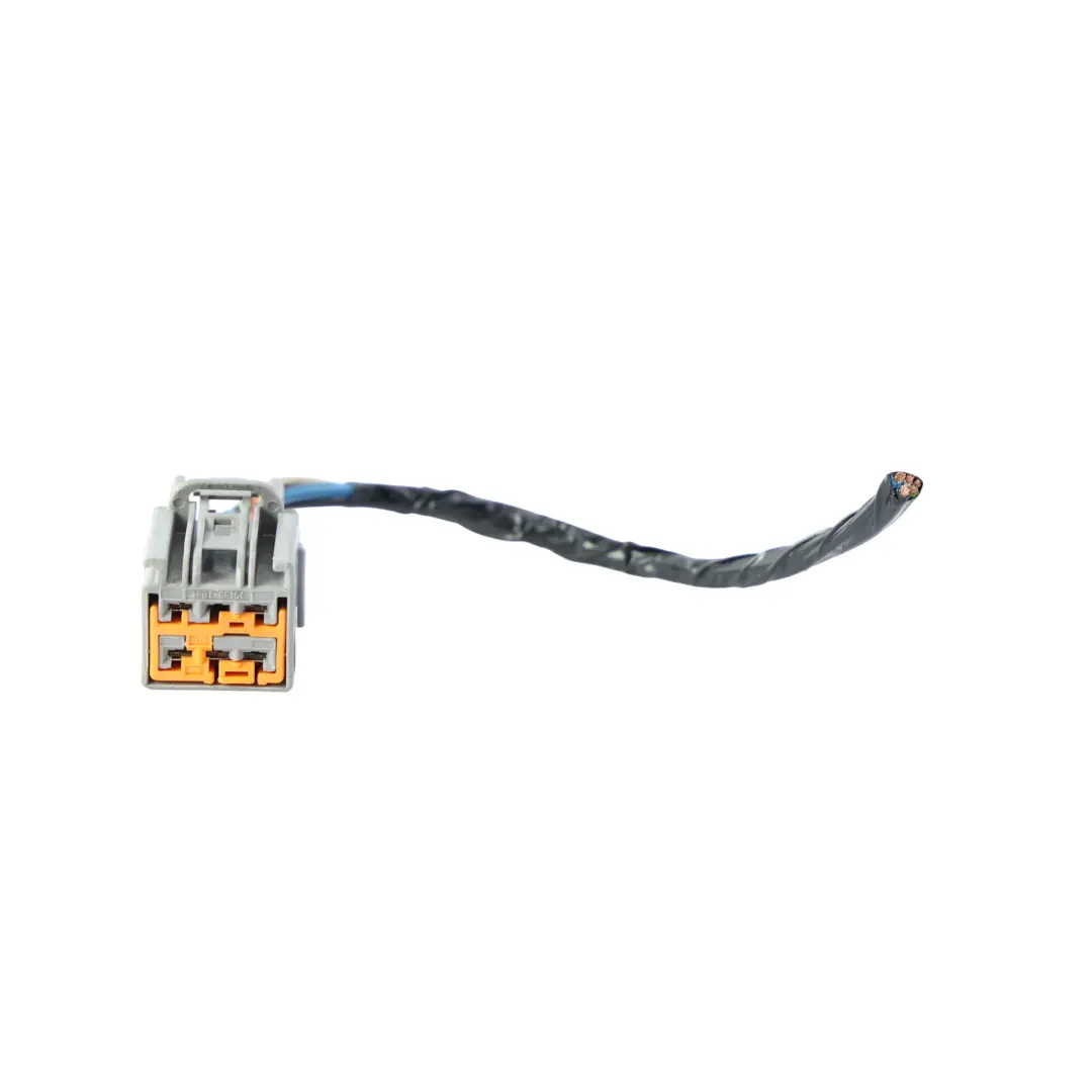 Ford Fiesta MK7 Douille Câble Feu Arrière Droit - SKU 8A61-13404-A-1 - Numéro de pièce 8A61-13404-A