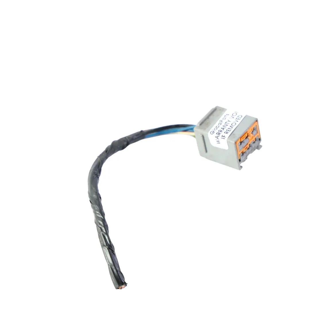 Faro Posteriore Fanale Presa Connettore Cavo Destro per Ford Fiesta MK7 con numero di parte 8A61-13404-A Ford Fiesta MK7 Faro Posteriore Fanale Presa Connettore Cavo Destro - SKU 8A61-13404-A-1 - Numero di parte 8A61-13404-A