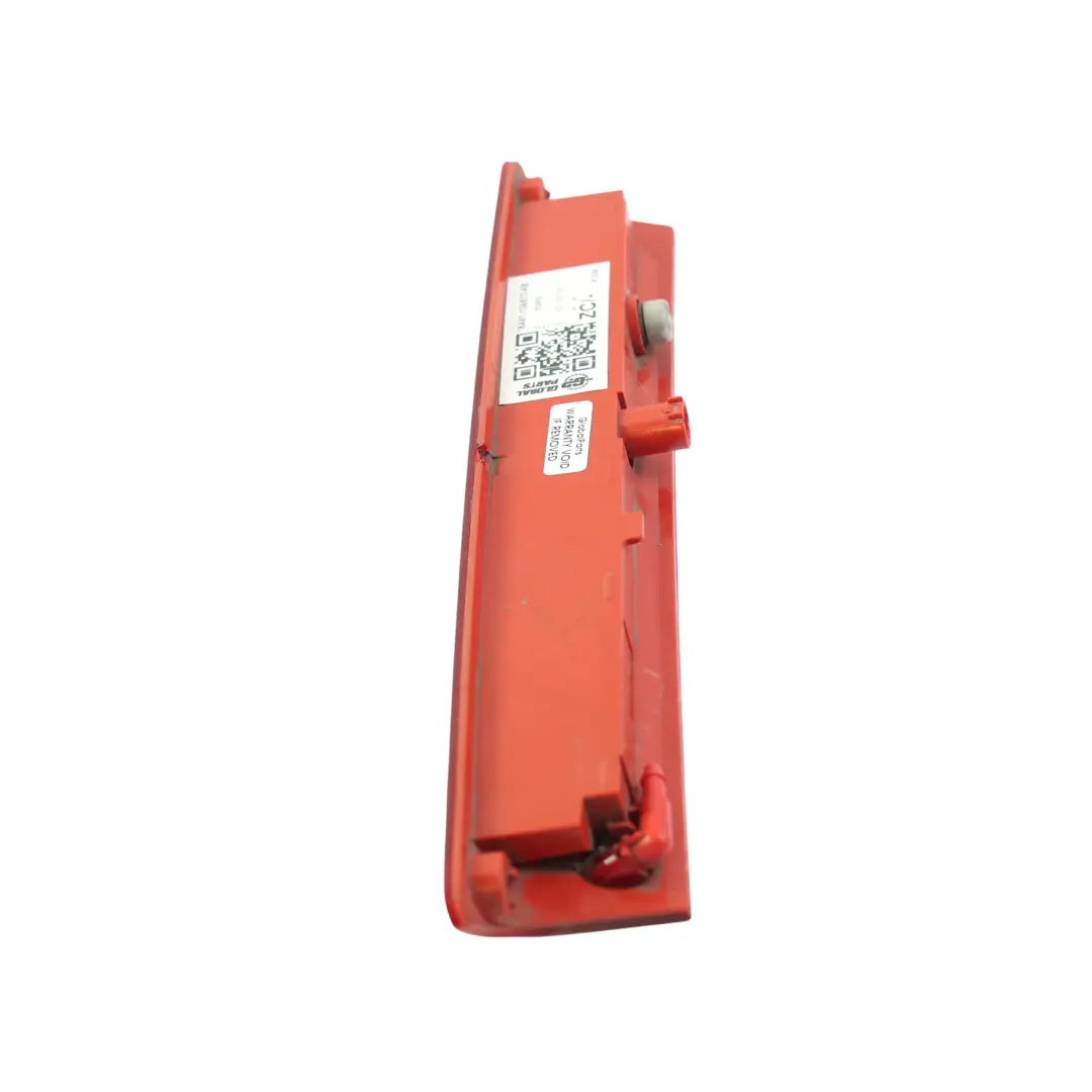 Terzo Stop Luce Freno Posteriore per Ford Fiesta MK7 con numero di parte 8A61-13A613-AB Ford Fiesta MK7 Terzo Stop Luce Freno Posteriore - SKU 8A61-13A613-AB - Numero di parte 8A61-13A613-AB