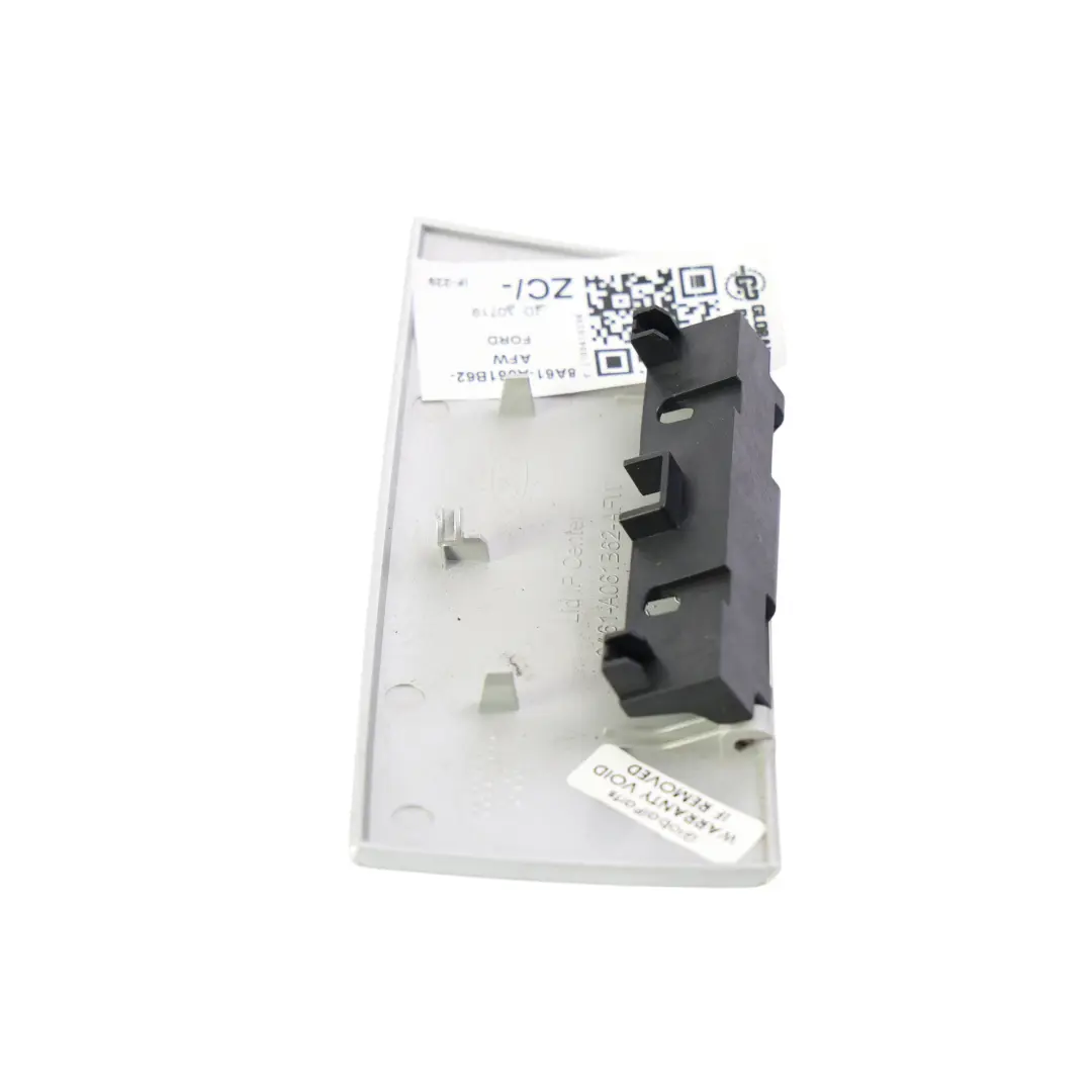Armaturenbrett Abdeckung Blende Mitte für Ford Fiesta Mk7 mit Teilenummer 8A61-A061B62-AFW Ford Fiesta Mk7 Armaturenbrett Abdeckung Blende Mitte - SKU 8A61-A061B62-AFW - Teilenummer 8A61-A061B62-AFW