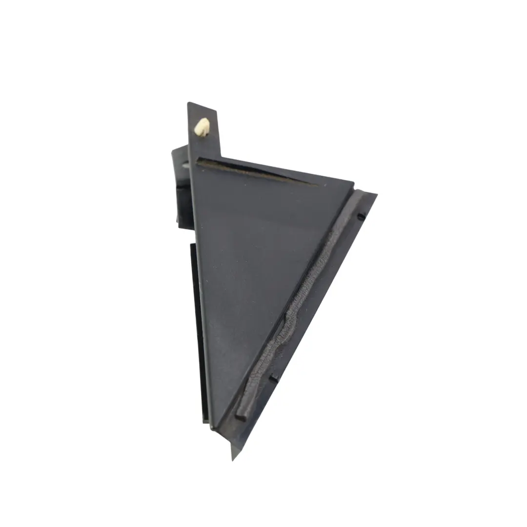 Cornice Finestrino Porta Posteriore Destra per Ford Fiesta Mk7 con numero di parte 8A61-A24722-ACW Ford Fiesta Mk7 Cornice Finestrino Porta Posteriore Destra - SKU 8A61-A24722-ACW - Numero di parte 8A61-A24722-ACW