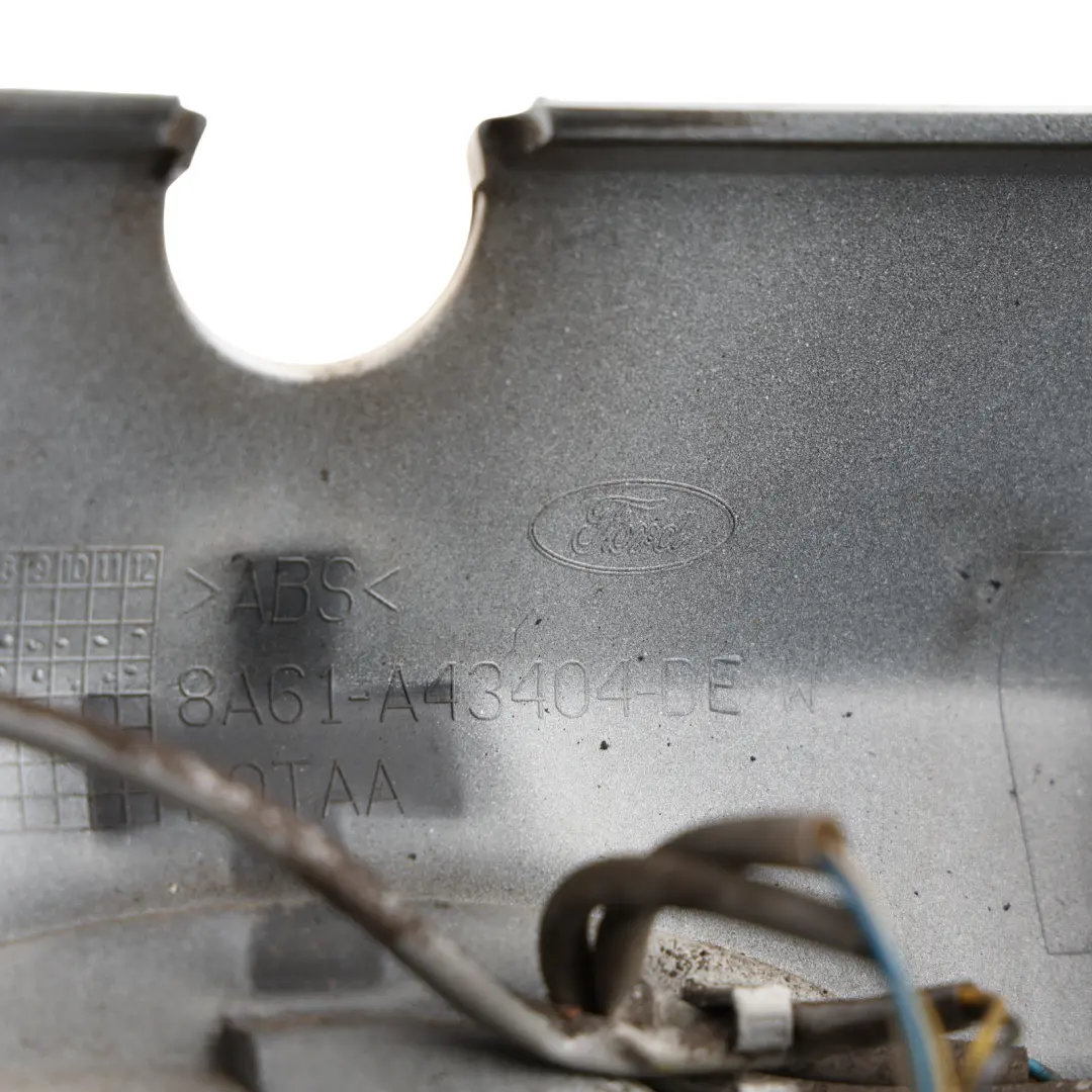 Ford Fiesta Mk7 Uchwyt Klapy Bagażnika Biały Z2 - SKU 8A61-A43404-DEW-FW - Numer Części 8A61-A43404-DEW