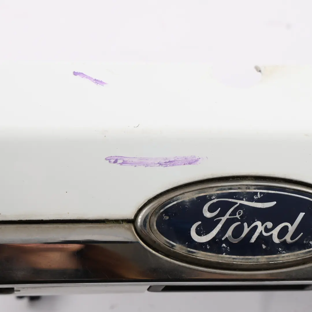 Ford Fiesta Mk7 Uchwyt Klapy Bagażnika Biały Z2 - SKU 8A61-A43404-DEW-FW - Numer Części 8A61-A43404-DEW