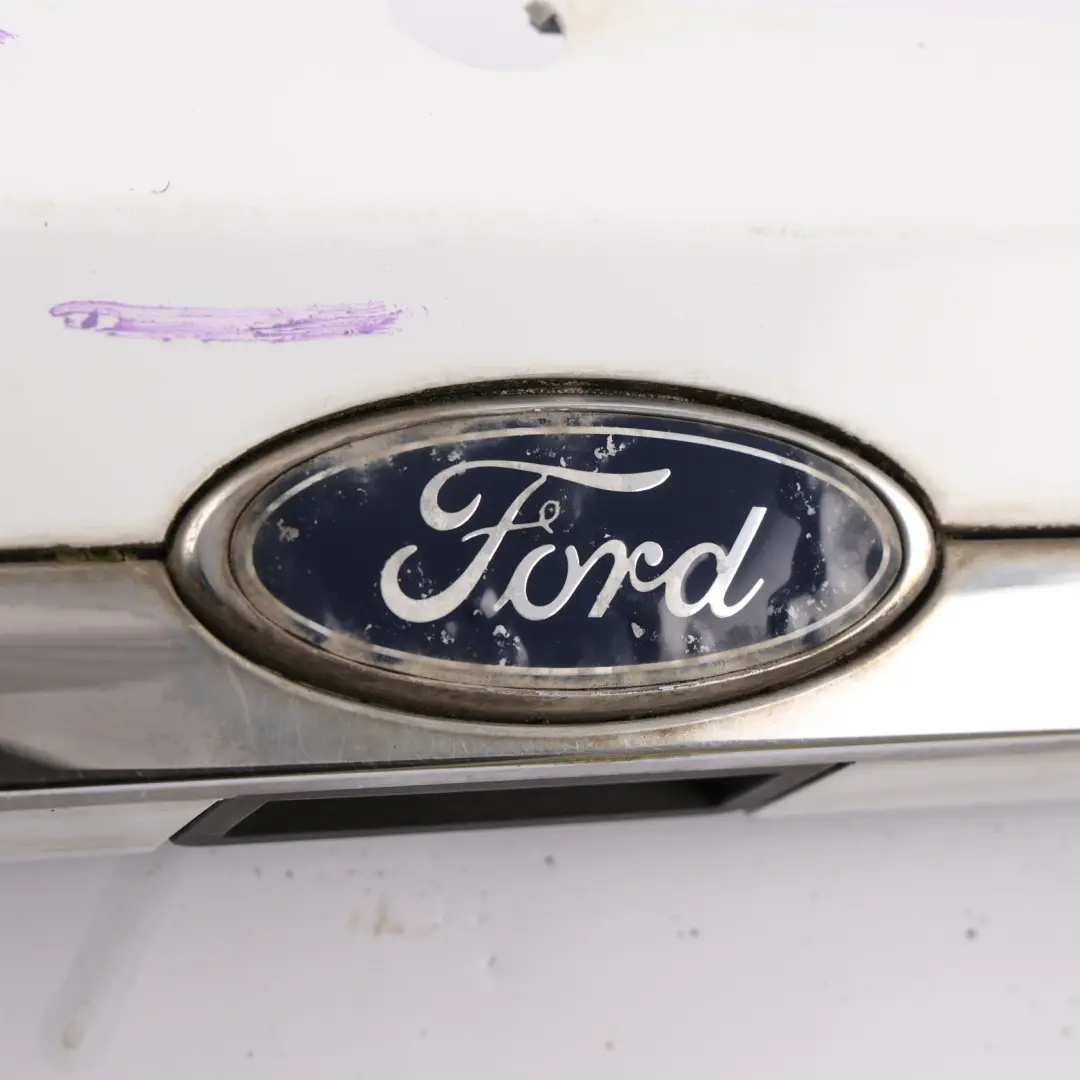 Ford Fiesta Mk7 Boot Trunk Lid Tailgate Trim Handle Grip Frozen White - Z2 - SKU 8A61-A43404-DEW-FW - Part number 8A61-A43404-DEW