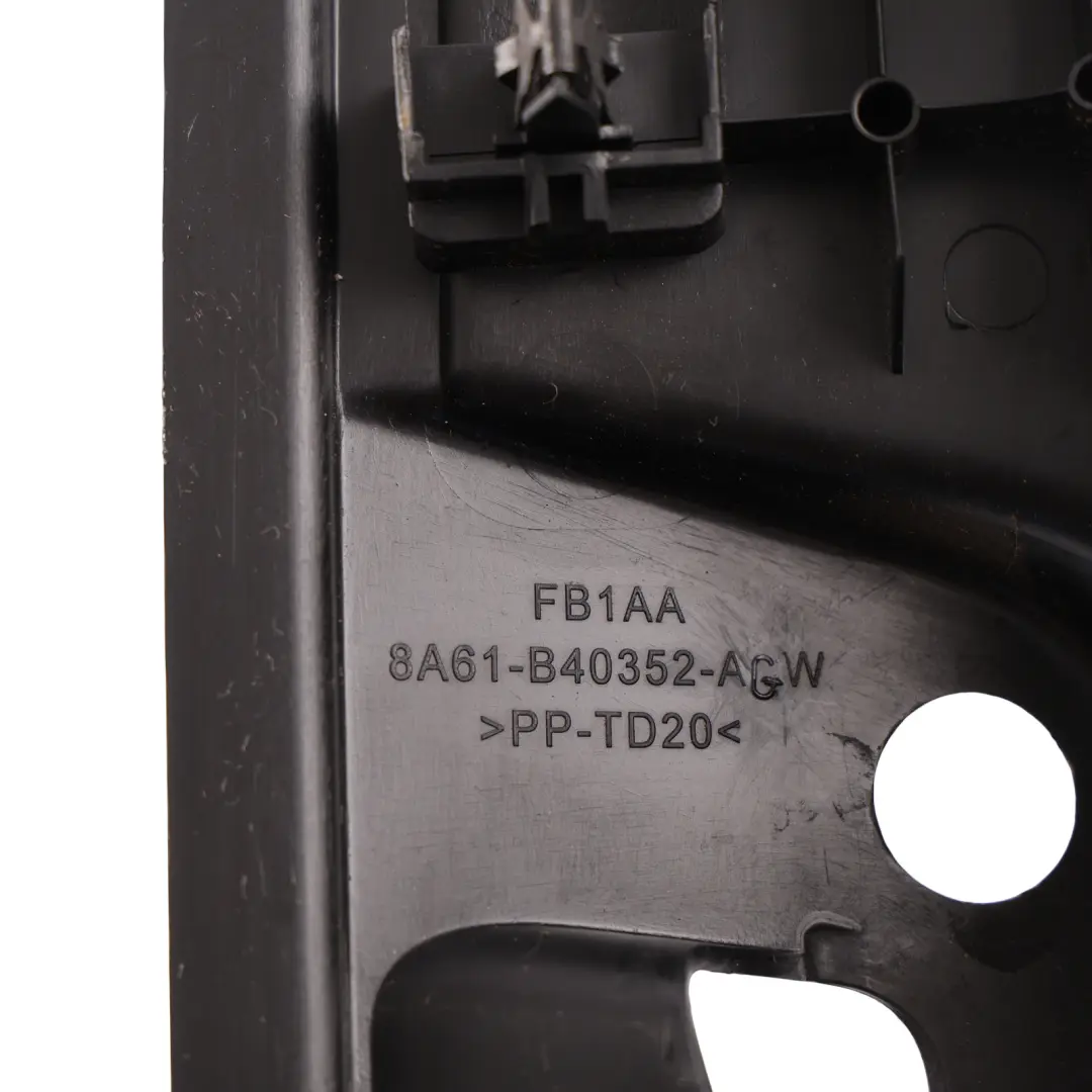 Ford Fiesta Mk7 Osłona Progu Bagażnika Czarna - SKU 8A61-B40352-AGW - Numer Części 8A61-B40352-AGW