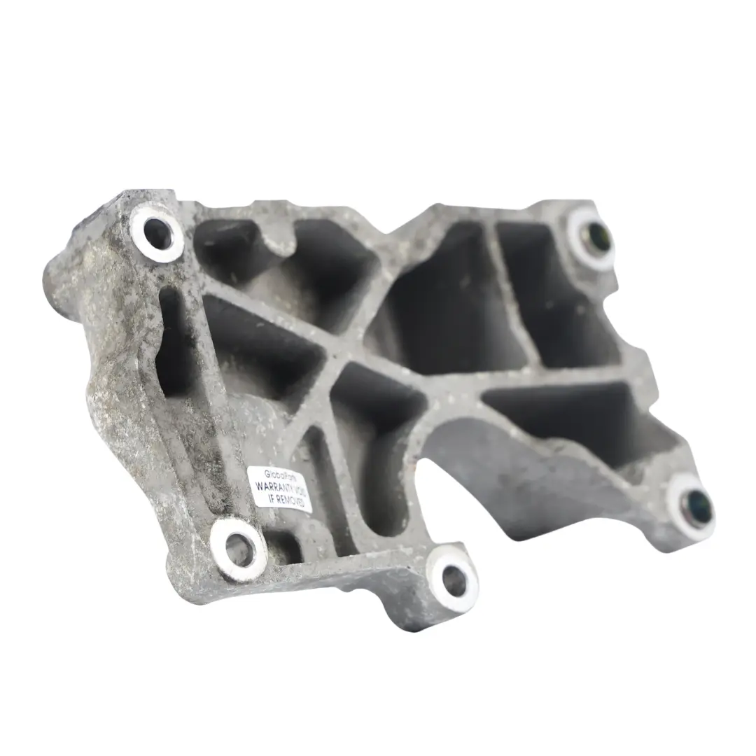 Mount Support Carrier Bracket Right O/S 2006 to Audi RS4 B7 Engine with Part number 8E0199370C Audi RS4 B7 Engine Mount Support Carrier Bracket Right O/S 2006 - SKU 8E0199370C - Part number 8E0199370C