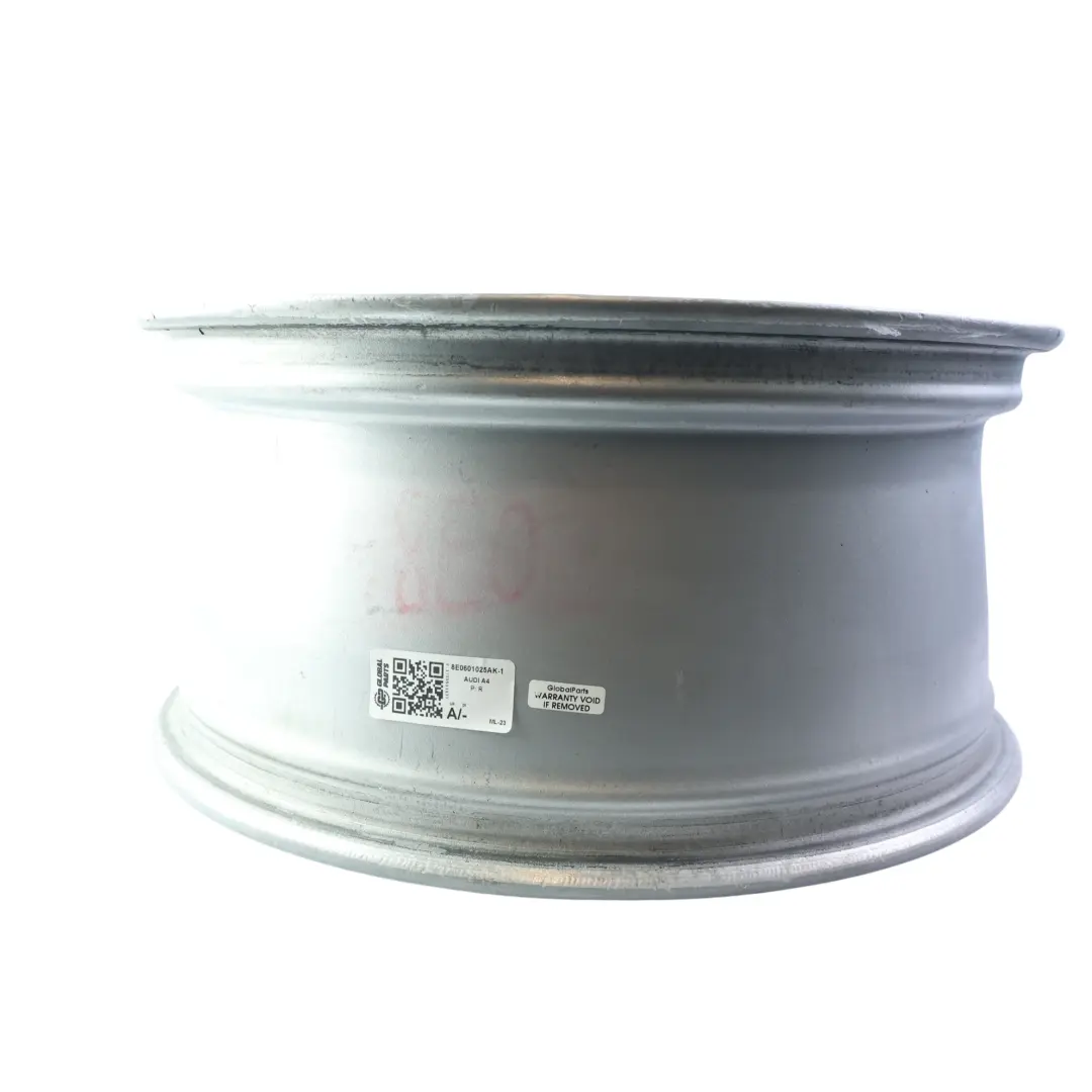 Cerchio in lega argento 18" ET:43 8J per Audi A4 B7 con numero di parte 8E0601025AK Audi A4 B7 Cerchio in lega argento 18" ET:43 8J - SKU 8E0601025AK-1 - Numero di parte 8E0601025AK
