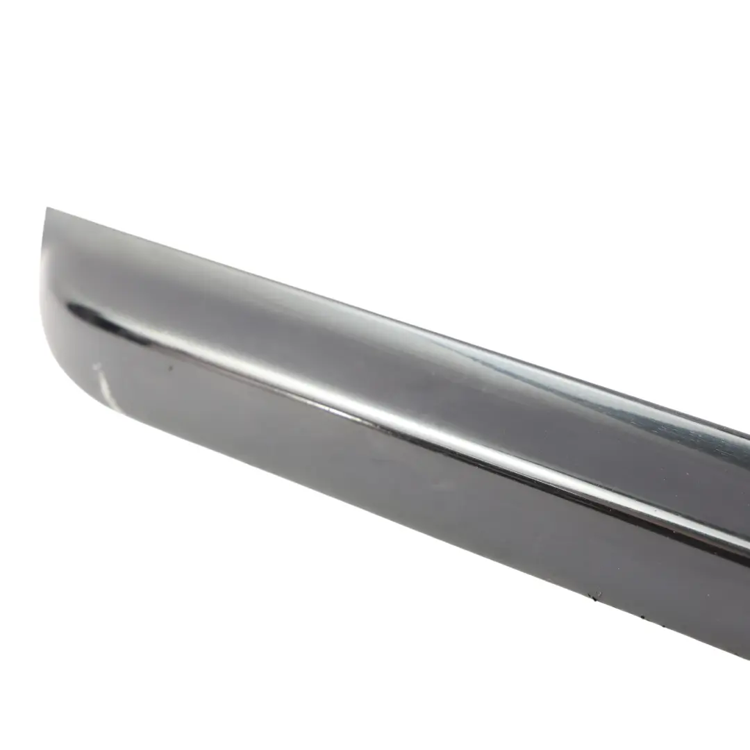 Moldura Inferior Puerta Trasera Derecha Negro Phantom Z9Y para Audi A4 B7 con número de pieza 8E0853970D Audi A4 B7 Moldura Inferior Puerta Trasera Derecha Negro Phantom Z9Y - SKU 8E0853970D-PHB - Número de pieza 8E0853970D