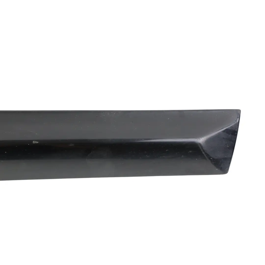 Audi A4 B7 Moldura Inferior Puerta Trasera Derecha Negro Phantom Z9Y - SKU 8E0853970D-PHB - Número de pieza 8E0853970D