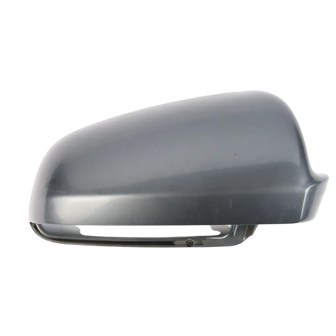 Obudowa Lusterka Prawa Dolphin Grey X7Z do Audi A4 B7 o numerze 8E0857508B Audi A4 B7 Obudowa Lusterka Prawa Dolphin Grey X7Z - SKU 8E0857508B-DGM - Numer Części 8E0857508B