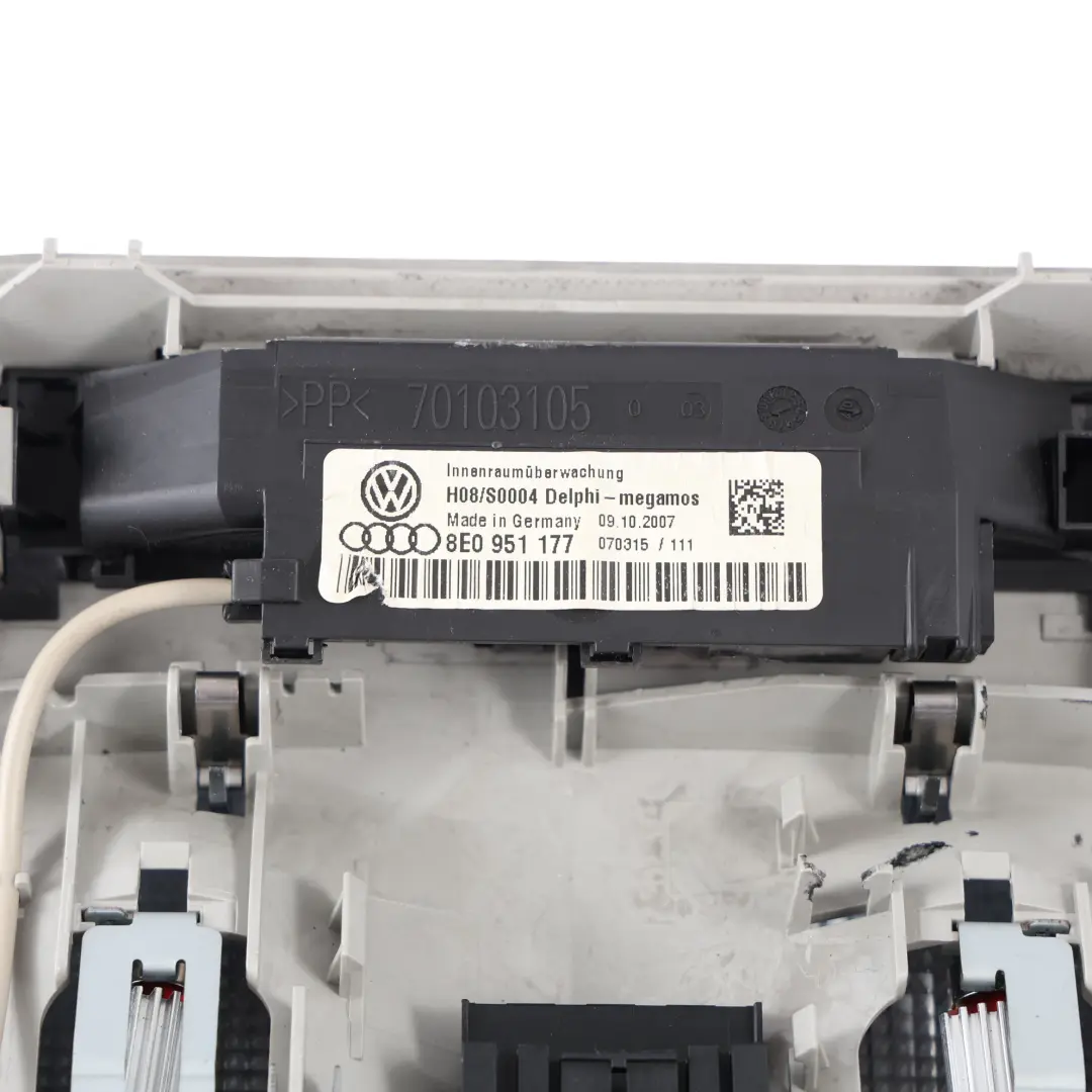 Audi A3 8P A4 B7 Lampka Oświetlenia Kabiny Panel Przełącznika - SKU 8E0947135D-1 - Numer Części 8E0947135D
