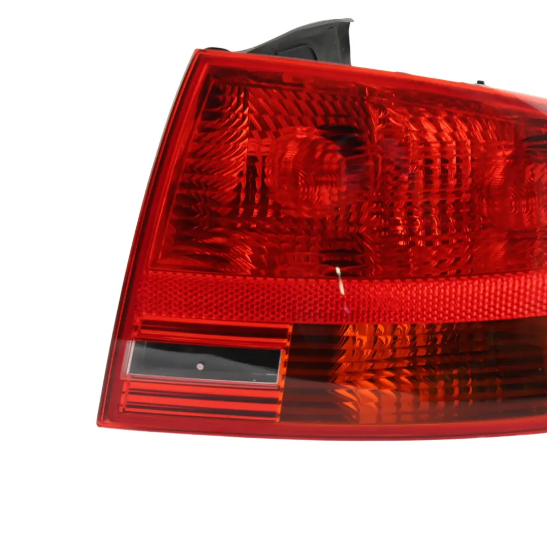 Audi A4 B7 Tail Light Outer Fender Lamp Rear Right O/S - SKU 8E5945096-2 - Part number 8E5945096