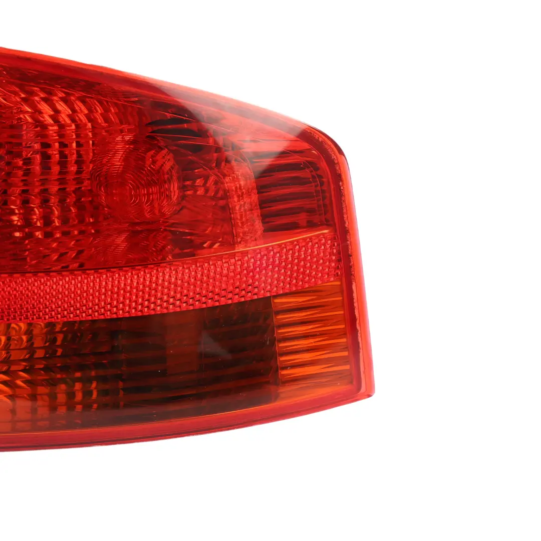 Audi A4 B7 Tail Light Outer Fender Lamp Rear Right O/S - SKU 8E5945096-2 - Part number 8E5945096