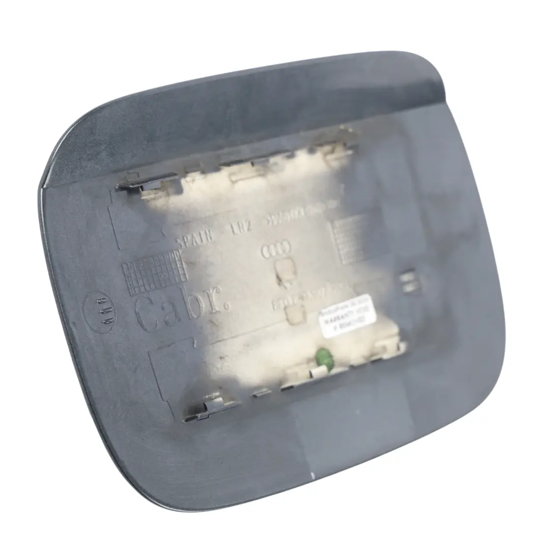 8F Cabrio Tapa Combustible Gris Daytona Perlado Z7S para Audi A5 con número de pieza 8F0809907 Audi A5 8F Cabrio Tapa Combustible Gris Daytona Perlado Z7S - SKU 8F0809907-DGR - Número de pieza 8F0809907