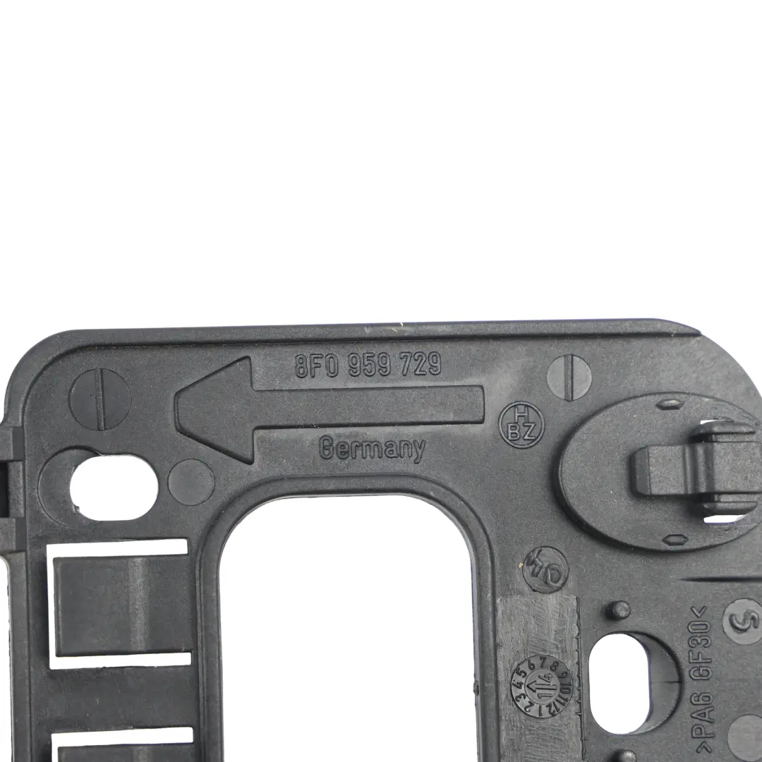 8F Support Fixation Unité Contrôle Lève-Vitre Arrière pour Audi A5 S5 à propos du numéro de pièce 8F0959729 Audi A5 S5 8F Support Fixation Unité Contrôle Lève-Vitre Arrière - SKU 8F0959729 - Numéro de pièce 8F0959729