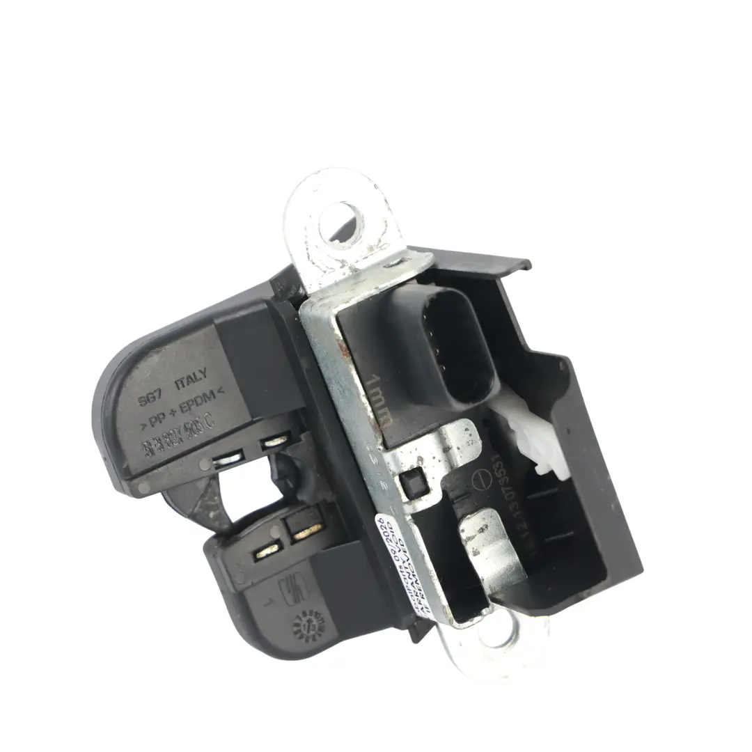 5F Boot Trunk Tailgate Lock Catch Latch Mechanism to Seat Leon Cupra with Part number 8F3827505C Seat Leon Cupra 5F Boot Trunk Tailgate Lock Catch Latch Mechanism - SKU 8F3827505C - Part number 8F3827505C
