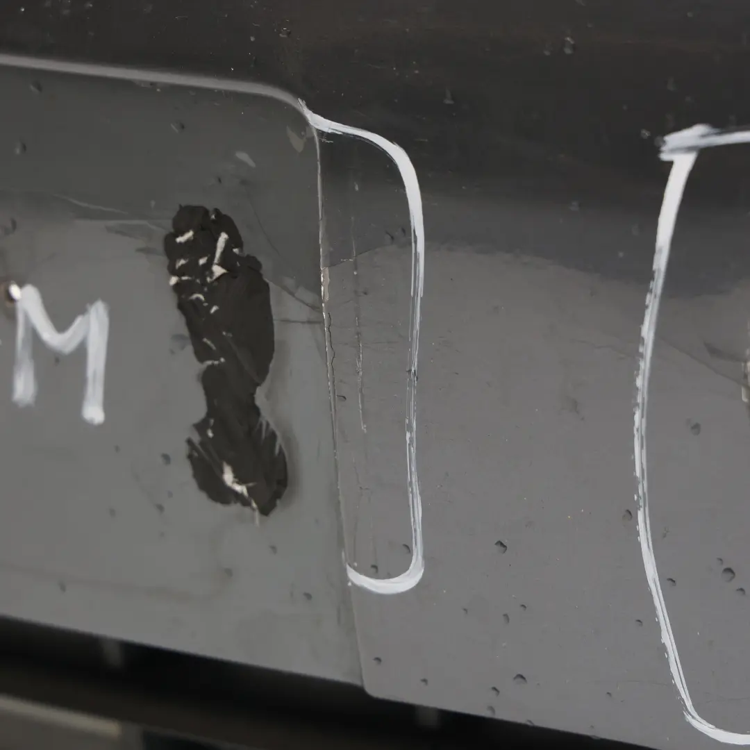 Pokrywa Zderzaka Przedniego Szary Delfin Metalik X7Z do Audi A4 B6 o numerze 8H0807105 Audi A4 B6 Pokrywa Zderzaka Przedniego Szary Delfin Metalik X7Z - SKU 8H0807105-DGM - Numer Części 8H0807105