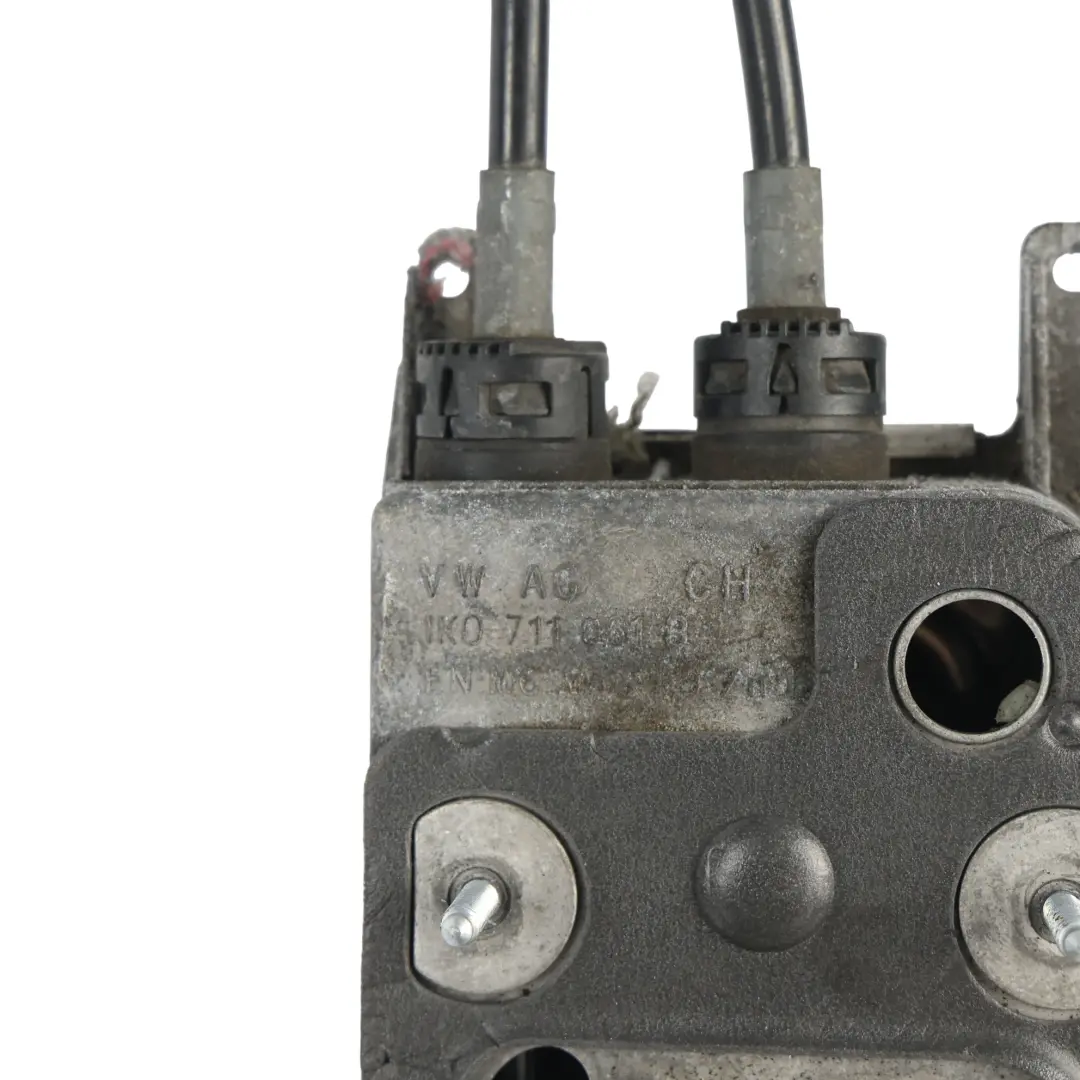 Mechanizm Wybieraka Zmiany Biegów 6 Biegów do Audi TT 8J o numerze 8J0711049G Audi TT 8J Mechanizm Wybieraka Zmiany Biegów 6 Biegów - SKU 8J0711049G - Numer Części 8J0711049G