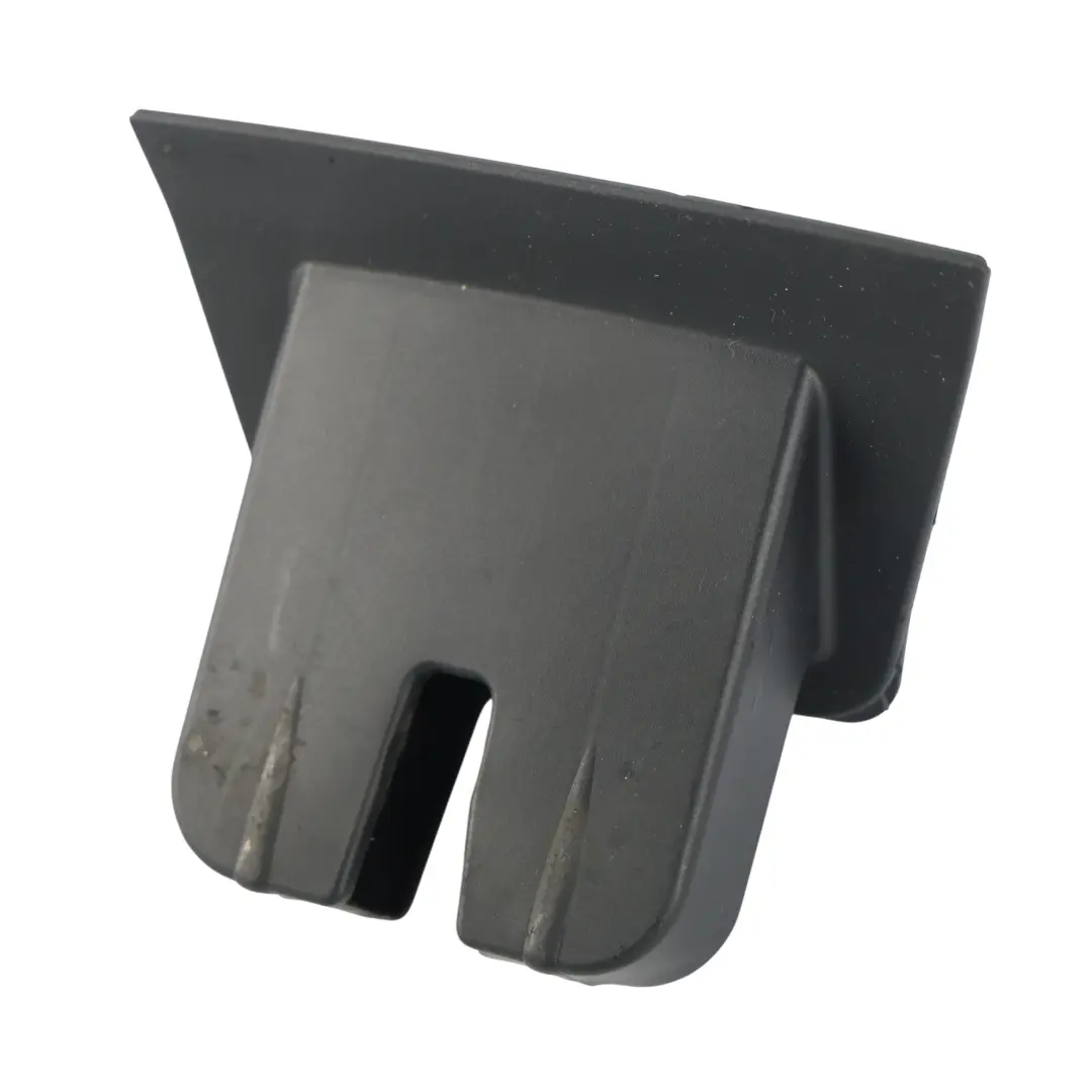 Serratura Portellone Baule Cover per Audi A4 S4 RS4 B8 con numero di parte 8K9827520 Audi A4 S4 RS4 B8 Serratura Portellone Baule Cover - SKU 8K9827520 - Numero di parte 8K9827520