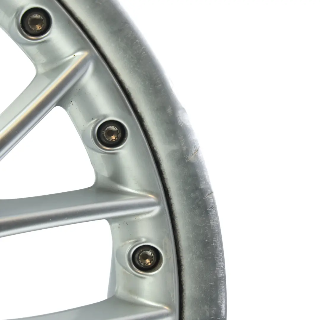 Jante Alliage Argent BBS 18" 7,5J ET:54 pour Audi A3 8P à propos du numéro de pièce 8P0601025AE Audi A3 8P Jante Alliage Argent BBS 18" 7,5J ET:54 - SKU 8P0601025AE-1 - Numéro de pièce 8P0601025AE