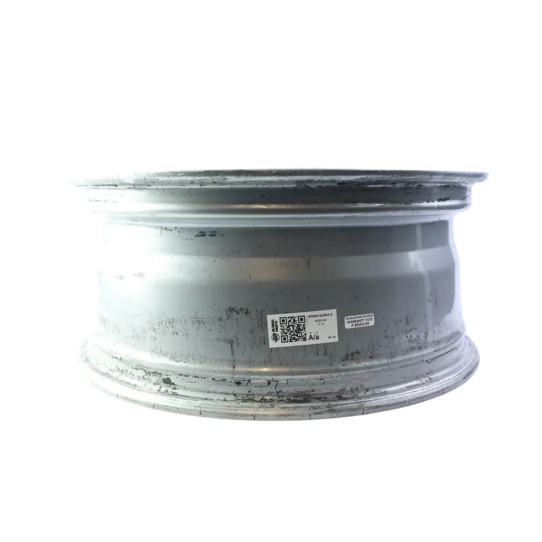 Jante En Alliage Argentée 18" 7,5J ET:54 pour Audi A3 8P à propos du numéro de pièce 8P0601025BA Audi A3 8P Jante En Alliage Argentée 18" 7,5J ET:54 - SKU 8P0601025BA-5 - Numéro de pièce 8P0601025BA